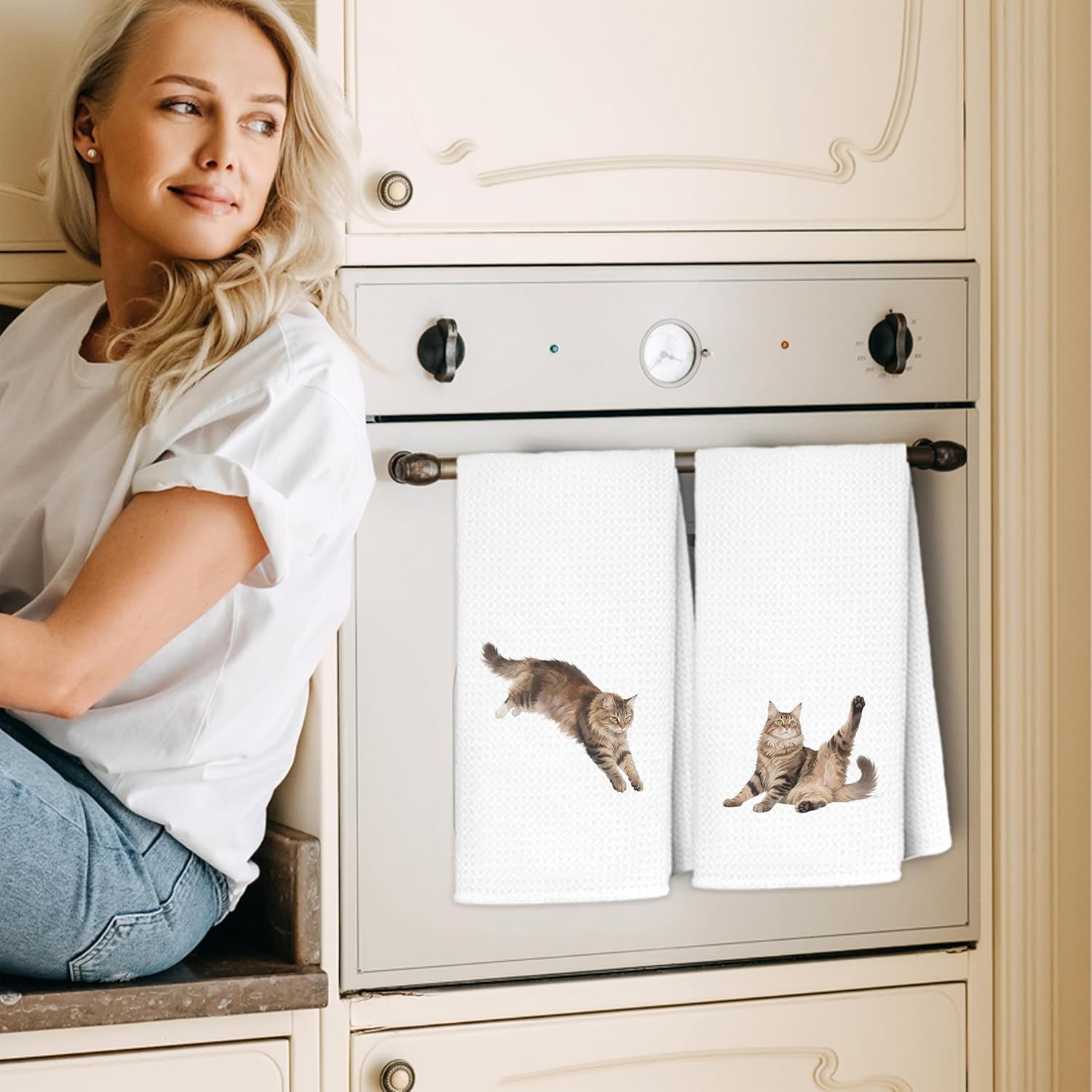 Maine Coon Cat Kitchen Towels, Cat Lovers Mom Gifts Dish Tea Towels for Kitchen Decor, Cute Kitty Kitten Decorative Hand Towel Bathroom Decor, 16x24 Inch Set of 2 - Image 2