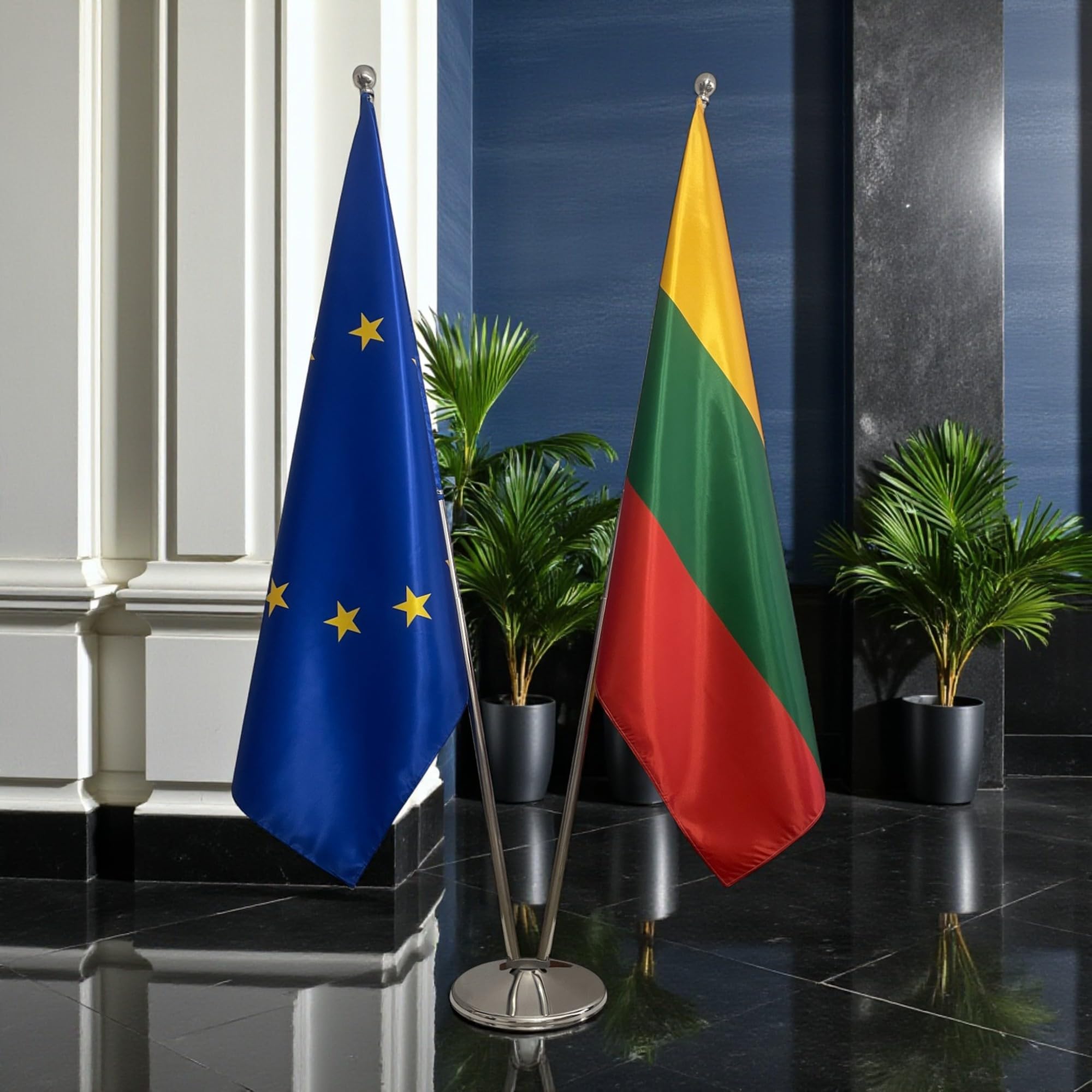 Drapeau Lituanie et Union Européenne avec pied et mâts en acier inoxydable – ensemble protocolaire pour bureau. Pied Ø 360mm, inox finition argentée, hampes pointe ronde. Code CN3-EU-LT