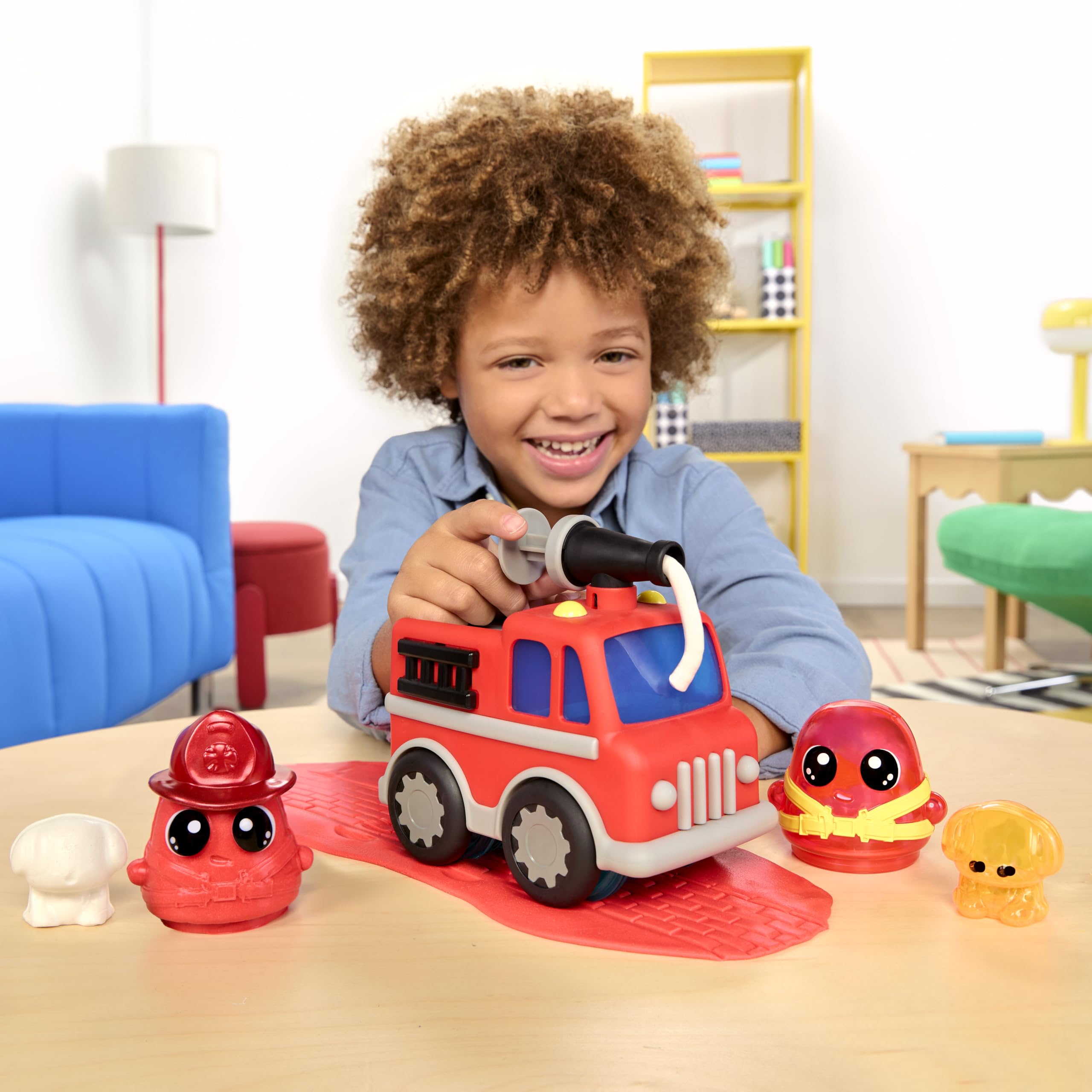 MGA Entertainment DohKins Fire Truck & Firefighter - Knete Trocknet Niemals Aus, Glutenfrei, Geeignet für Sammler und Kinder ab 3 Jahren