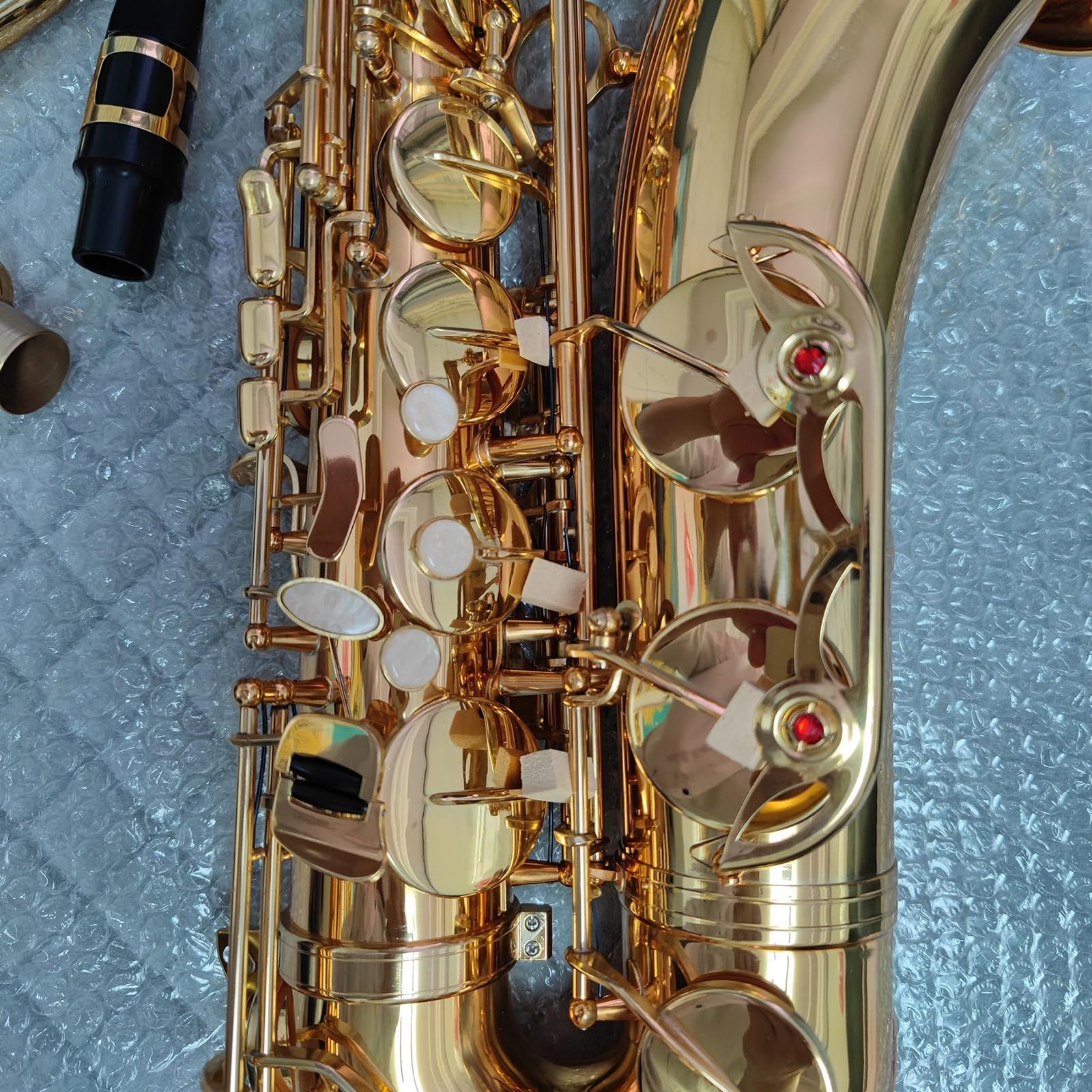 金メッキ サックス ケース付き Amazon.co.jp: ミニチュア アルト サックス レプリカ スタンドと