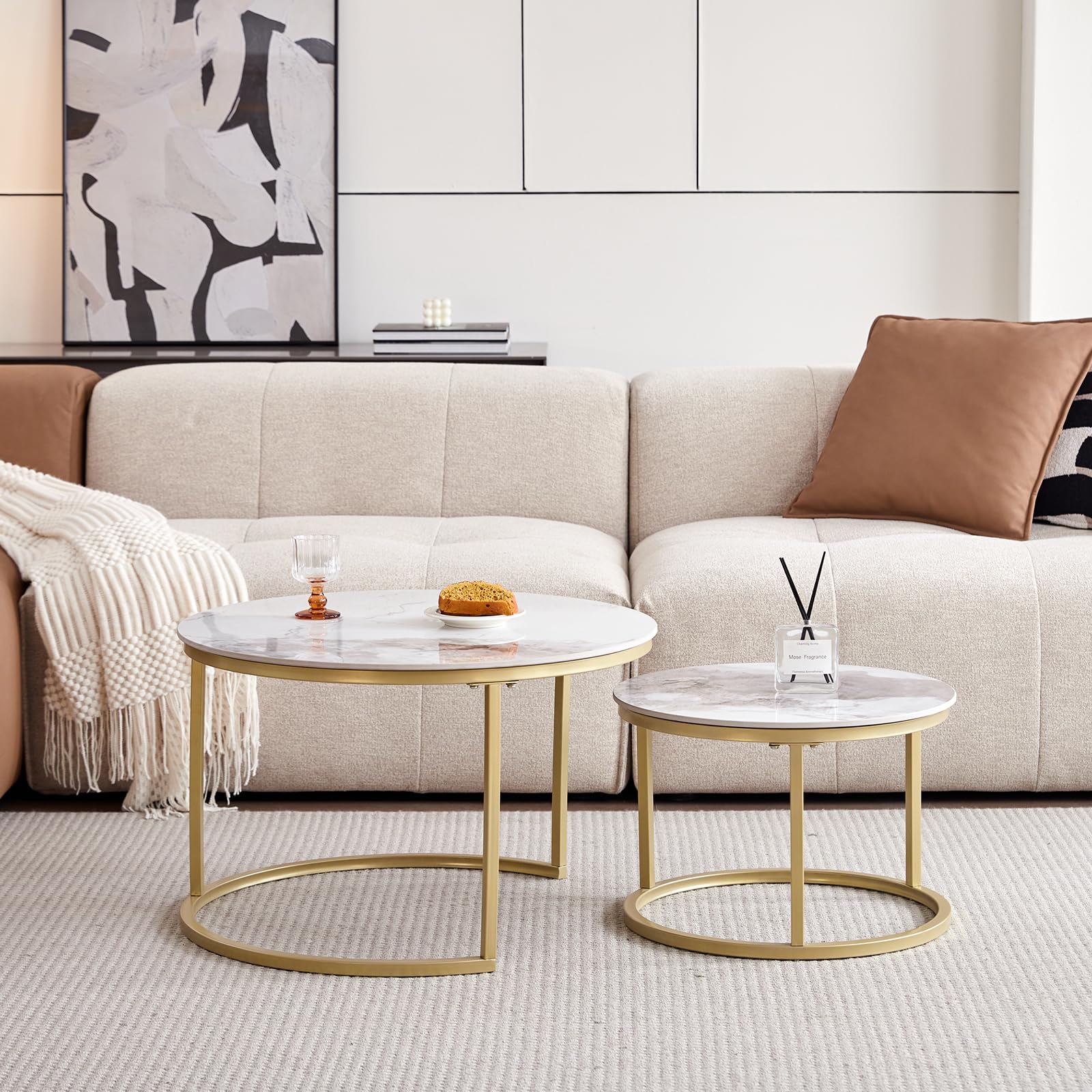 Set di 2 Tavolini da Caffè Impilabili in Marmo con Piano in Marmo Pandora e Struttura in Metallo Dorato, Tavolino Rotondo Moderno da Soggiorno - 70 x 70 x 45 cm