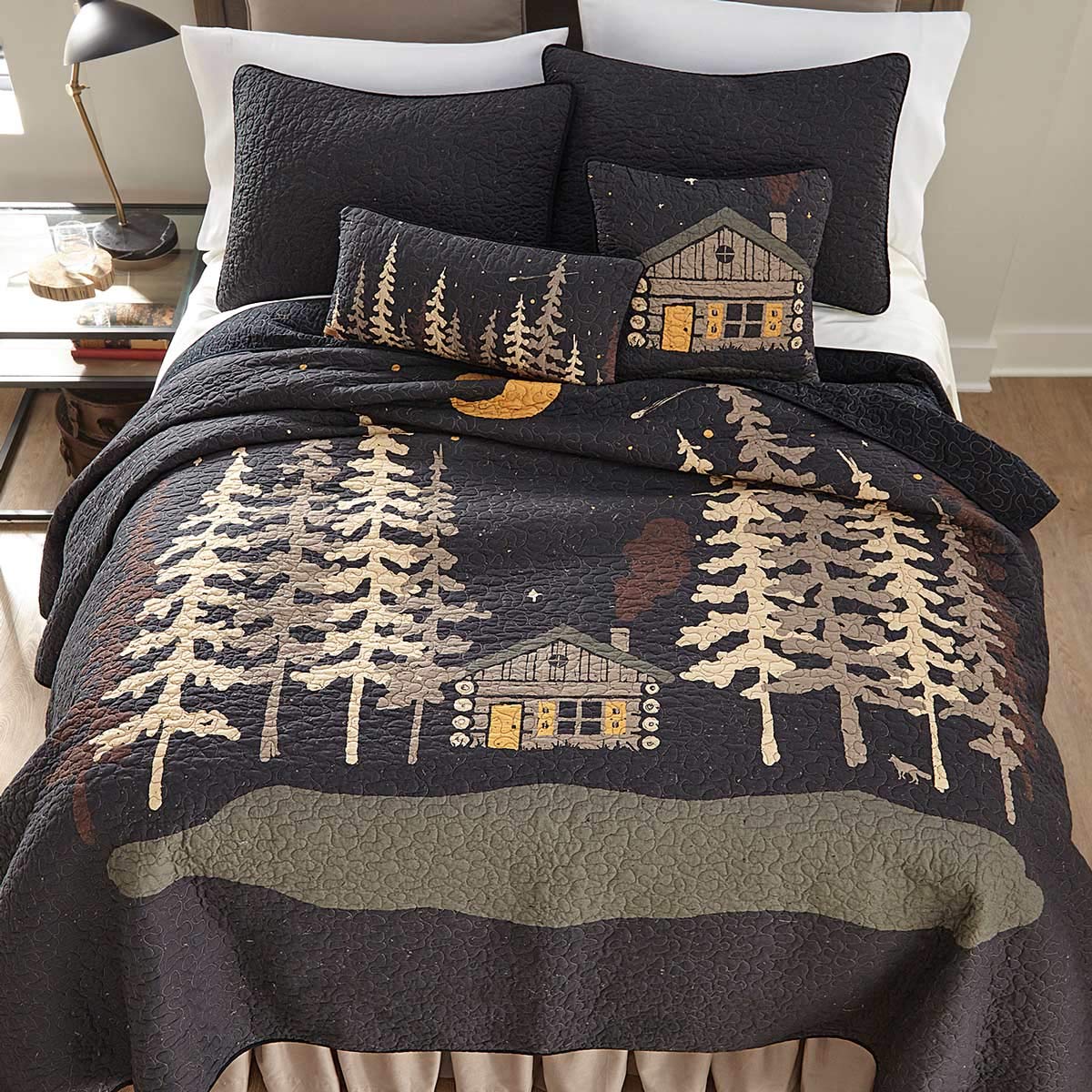 BLACK FOREST DECOR Midnight Cabin Quilt - Twin