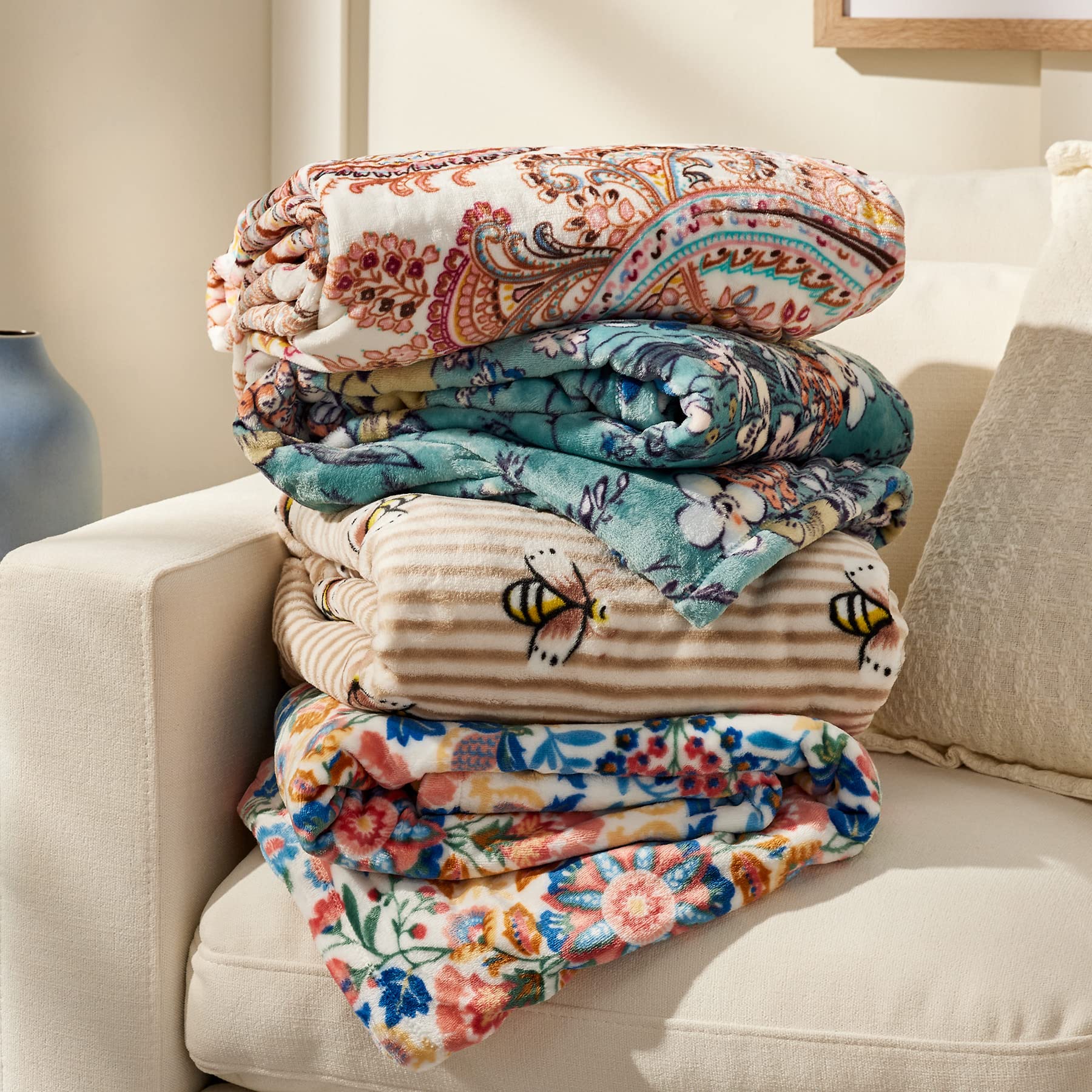 Amazon.com: Vera Bradley: Throw Blankets u0026 Beach Towels