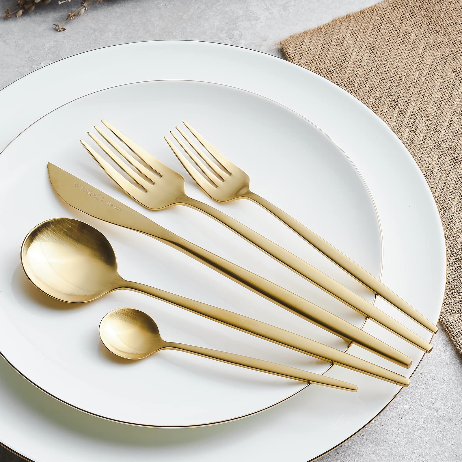 Karaca Orion Bestecksets - Edelstahl Besteck Set für 6 Personen, Gold Besteckset 30-teilig Messer Gabel Löffel Set, Goldenes Besteck Rostfrei & Hochwertig Essbesteck - Gold Matt