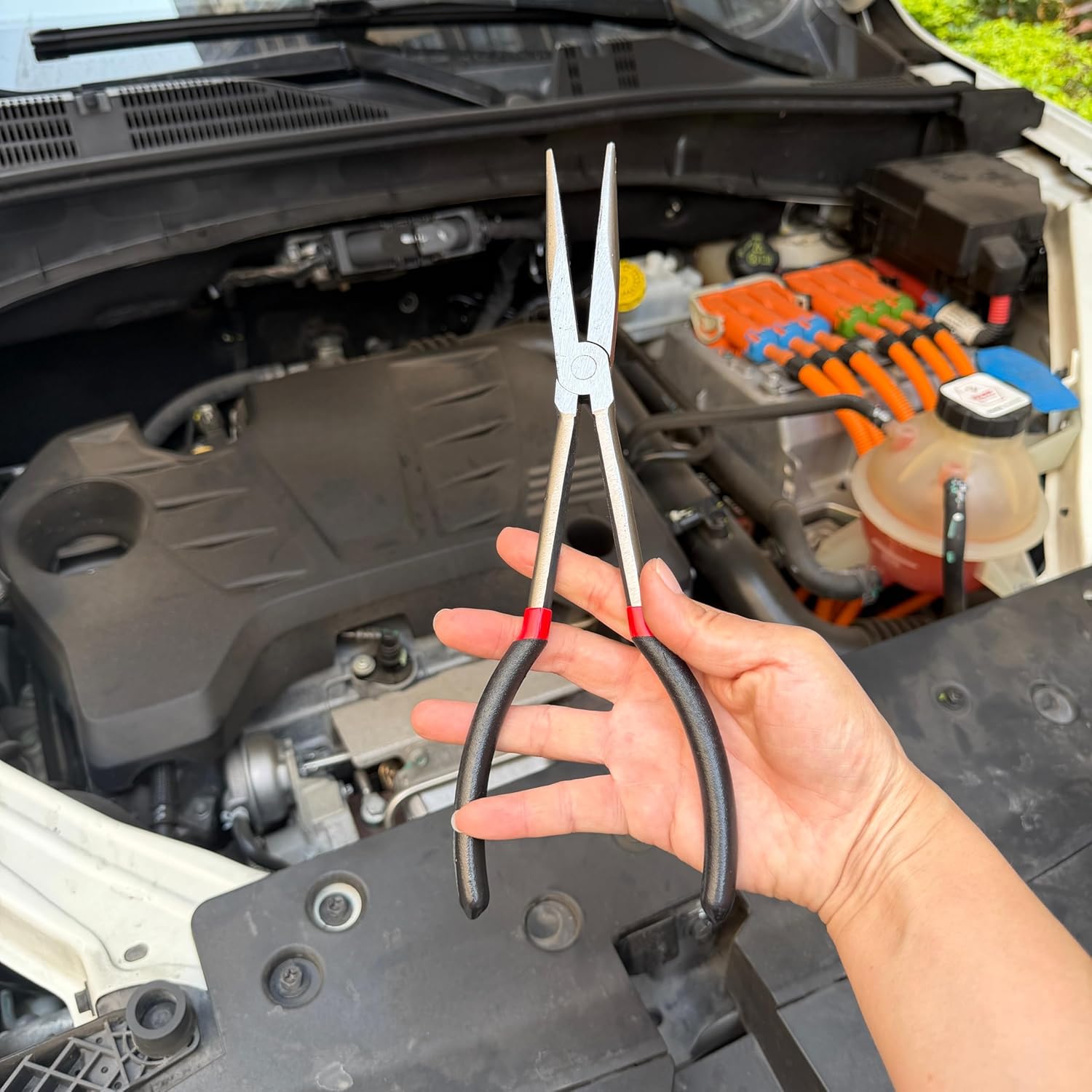 11-Inch Long Reach Needle Nose Pliers ，Straight Needle Nose Pliers with Milled Jaws & Non-Slip Grips for Mechanics, Electricians, and Home Repairs