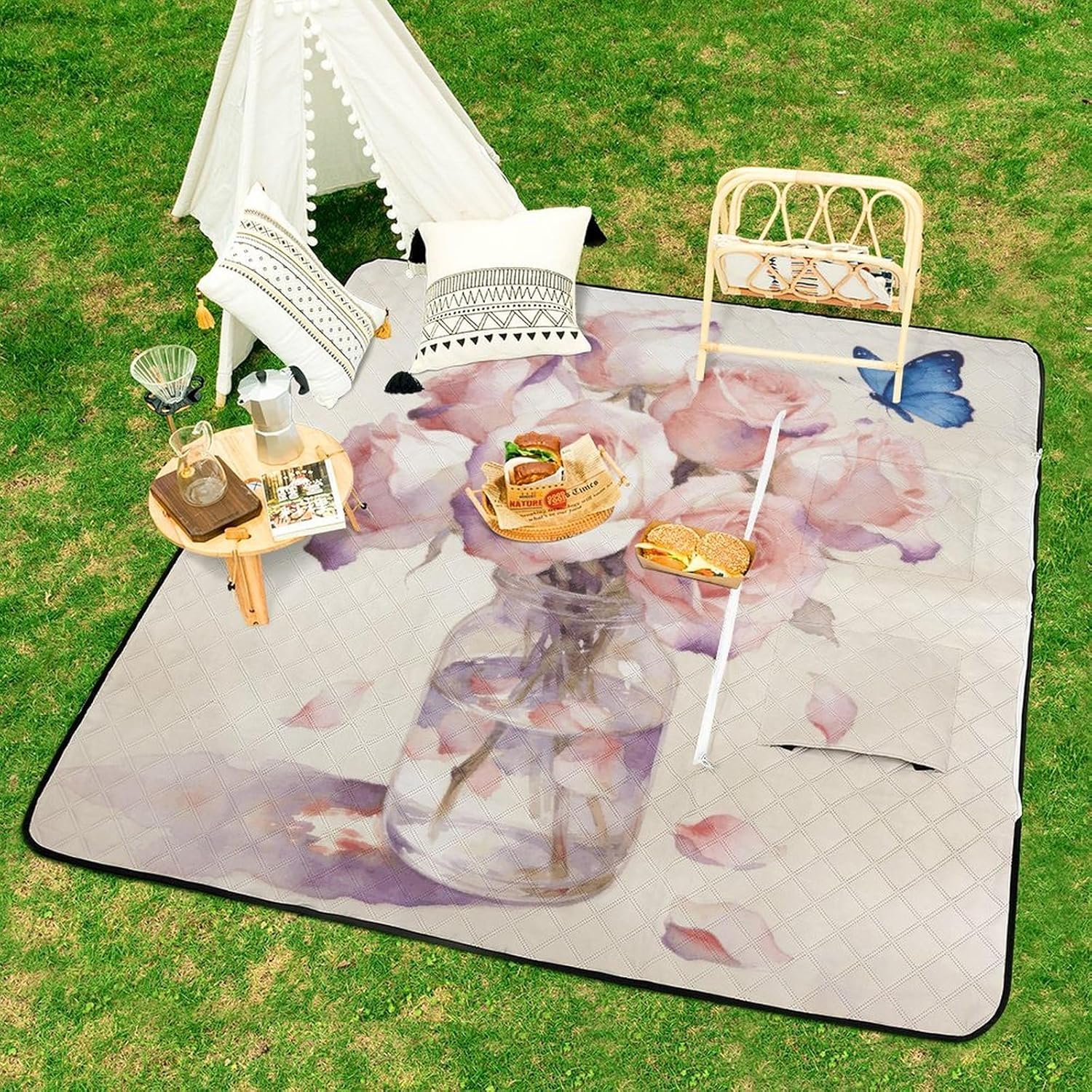 Rose Picnic Blanket with Zipper Water Resistant Sand Free Picnic Mat Washable Foldable Easy Carry Beach Blanket for Lawn Beach Hiking Camping