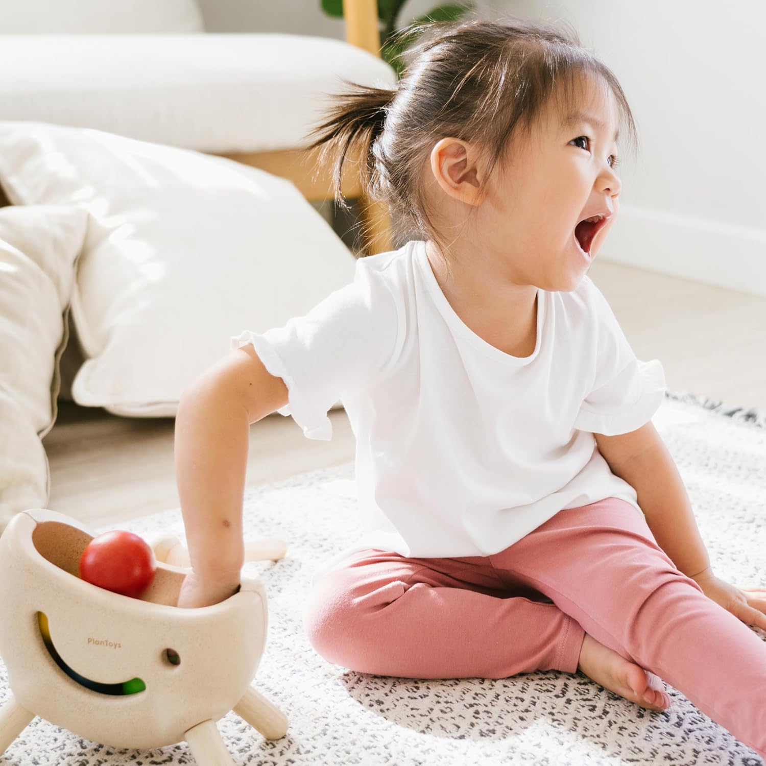 PlanToys® Miracle Pounding II Wooden Pounding Bench Toy for Kids Ages 2+ | Montessori Fine-Motor & Hand-Eye Coordination Activity for Focus & Strength | Eco-Friendly Educational Toy