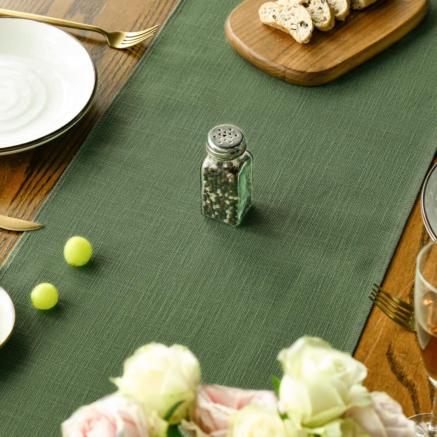 Artoid Mode Dark Green Boho Rustic Farmhouse Tassel Table Runner - Image 3