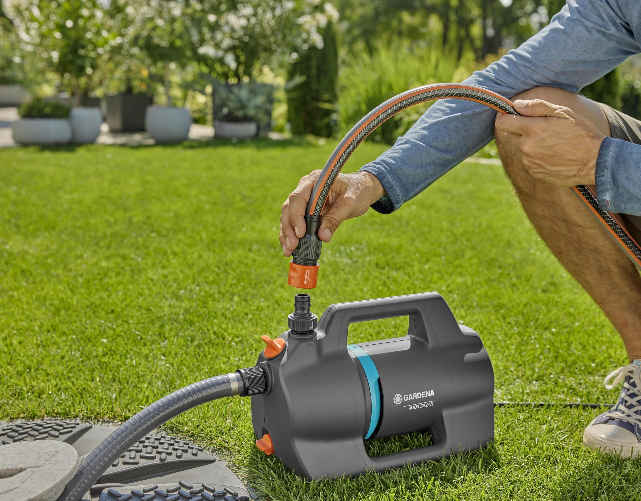 Pompa da giardino Gardena 4100 Silent: Pompa per irrigazione molto silenziosa e innovativa, portata 4100 l/h, motore da 550 W, 3,6 bar, impermeabile, a risparmio energetico (9050-20)