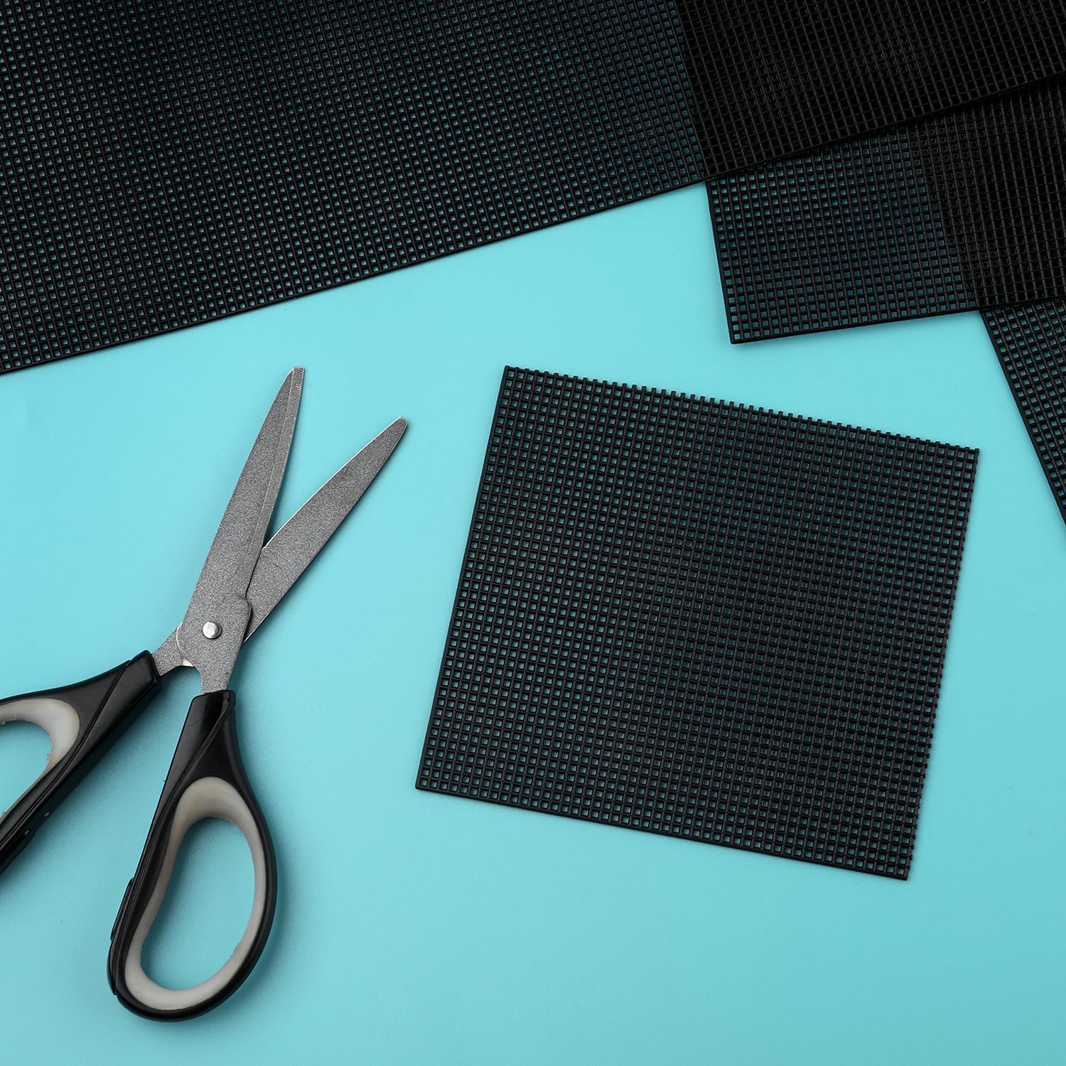 Black Plastic Mesh Canvas, 13.6x10.4 Inch 10ct Aida Screen for Embroidery & Crochet Projects