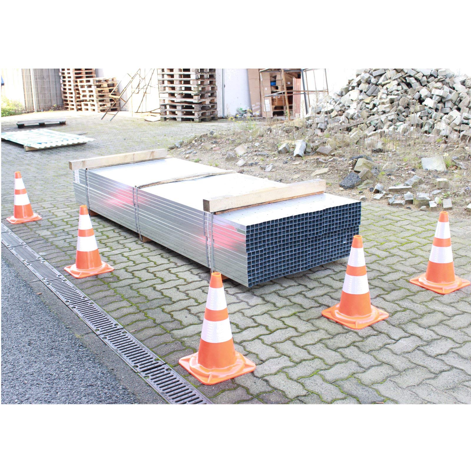TRUTZHOLM 10x Warnleitkegel Pylone Leitkegel 47 cm Warnkegel mit 2 Reflektorstreifen Verkehrsleitkegel Reflektorstreifenstreifen 470 mm Hütchen Sport Pferdesport-Pylonen Markierungskegel Orange-Weiß