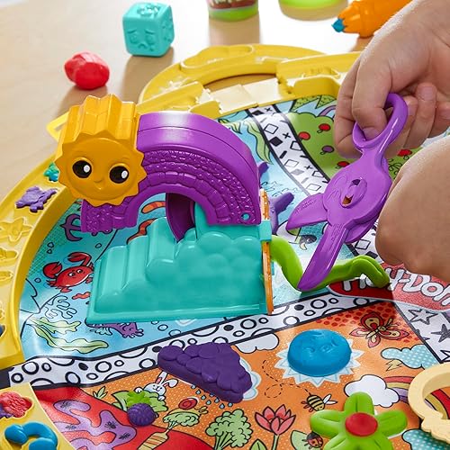 Miniatura 3 de Play-Doh Juego de iniciación Fold & Go Playmat con 19 accesorios, juguetes preescolares para niñas y niños de 3 años en adelante, artes y