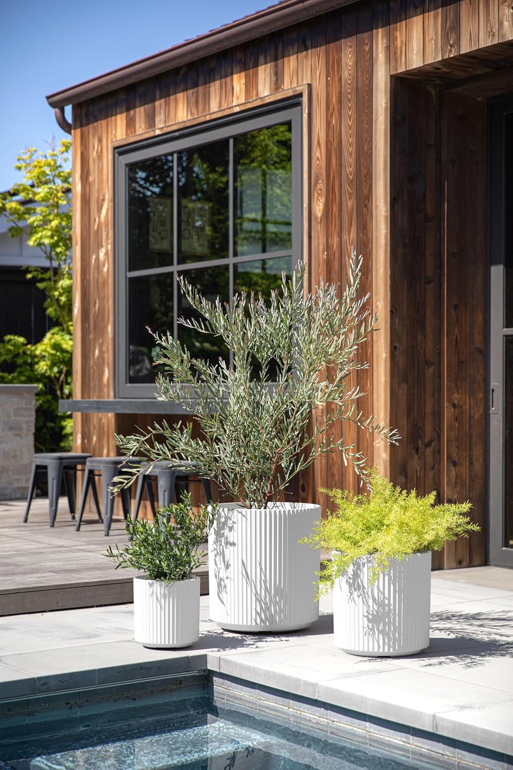 Veradek Demi Round White Plastic Planter Bundle (12 in. 16 in. 20 in.) DMV-BUN-W