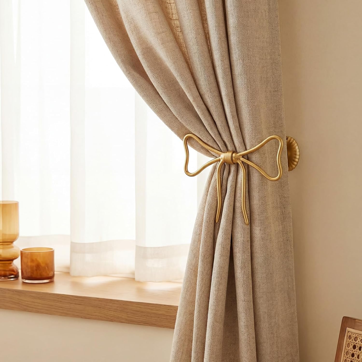 Kathfly 4 Pcs Bow Curtain Holdbacks Gold Metal Curtain Tiebacks Wall Mounted Bow Wall Hooks Pull Back Hooks Decoration for Office Bedroom Living Room Home Decorative