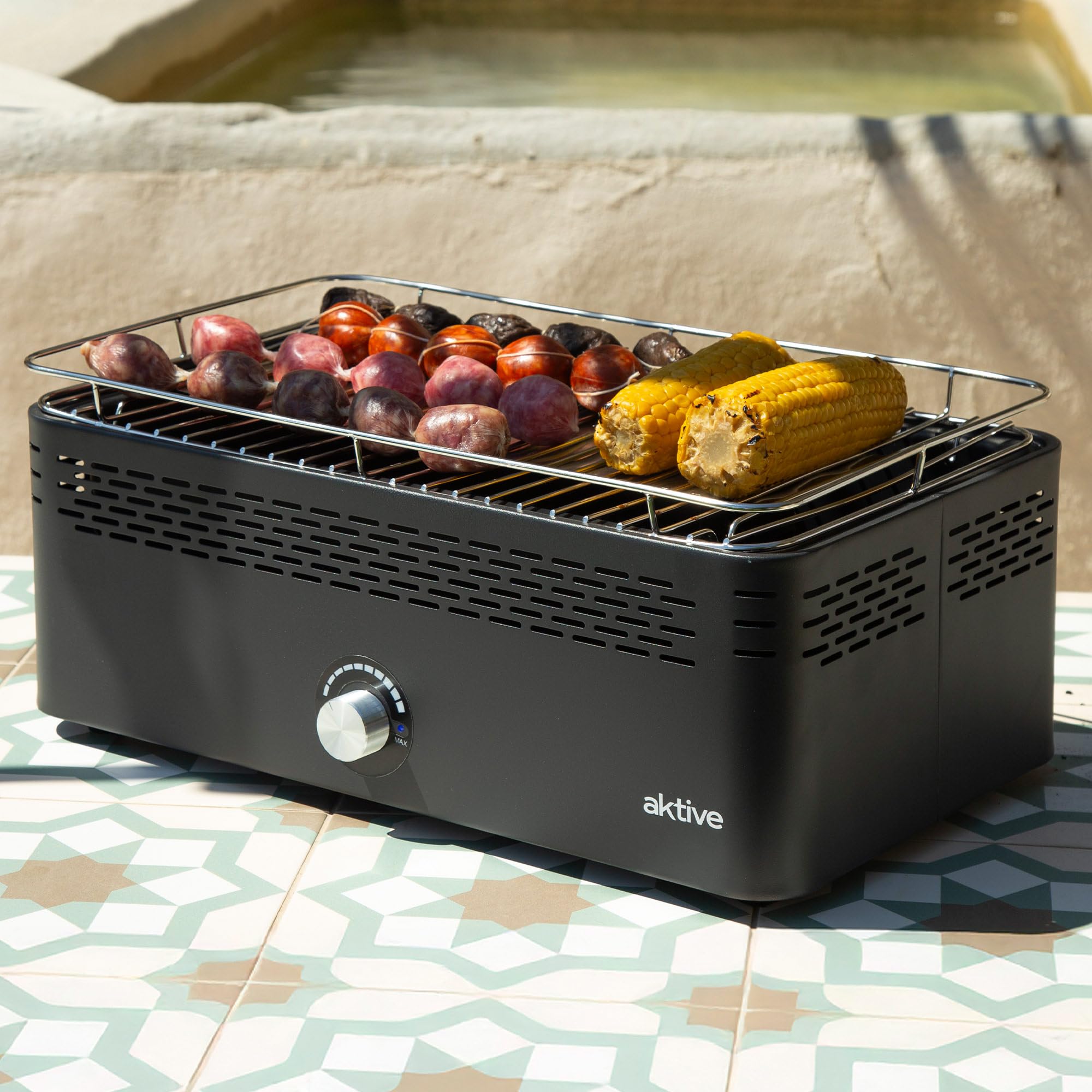 Aktive - Przenośny grill na węgiel drzewny z możliwością ładowania na baterie bezdymne czarny, prostokątny, ochrona przed kapaniem, wymiary 45 x 28 x 19 cm, w zestawie z torbą do przenoszenia, grill,