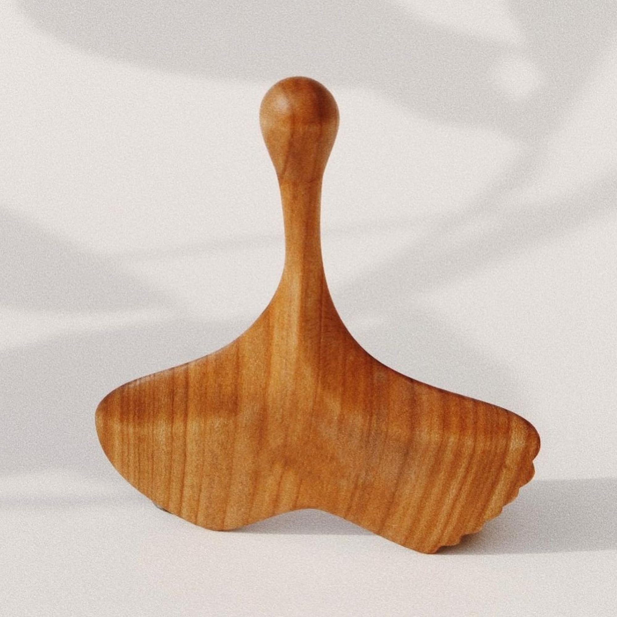 Handmade Wooden Gua Sha for Face and Neck Natural Lymphatic Drainage Tool Anti-Aging Facial Scraper Eco-Friendly Beauty Tool for Skin Glow and Relaxation Deep Tissue Wooden Therapy for Tightening and Circulation Gua Sha Facial Tools Scraping Massage Tool Skin-Care Gift Anniversary Gift Unique Gift (Petal)