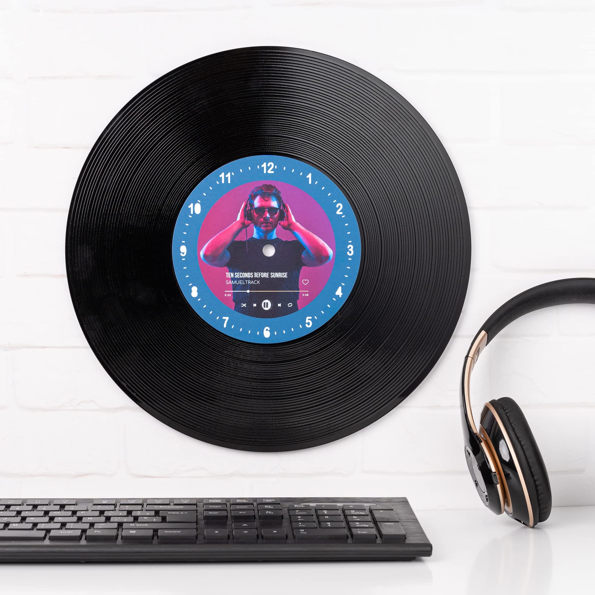 Wanapix | Disco in Vinile Personalizzato con Foto e Testo | Disco in Vinile Decorativo | Da Appendere | Gancetto per Appenderlo al muro Incluso | Regalo Originale | 30ø cm