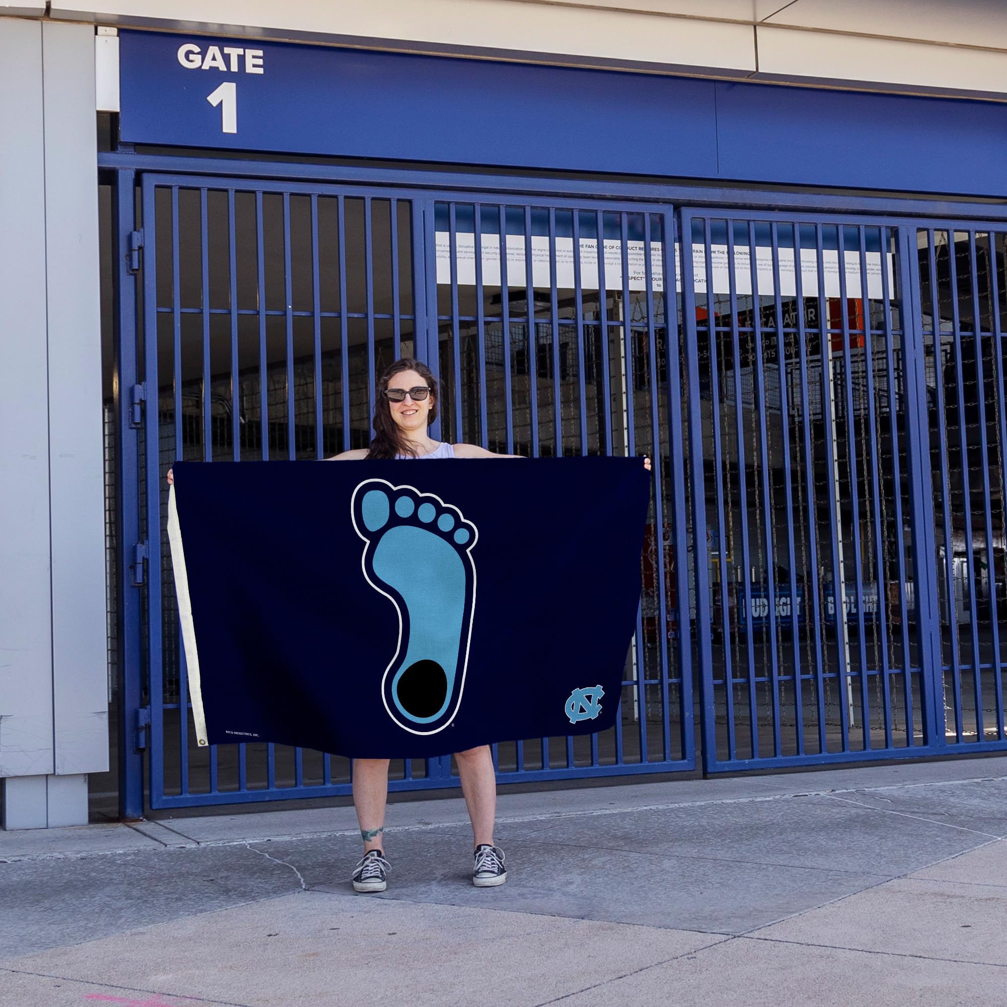Rico Industries UNC North Carolina Tarheels Blue Heel Flagge, 90 x 150 cm