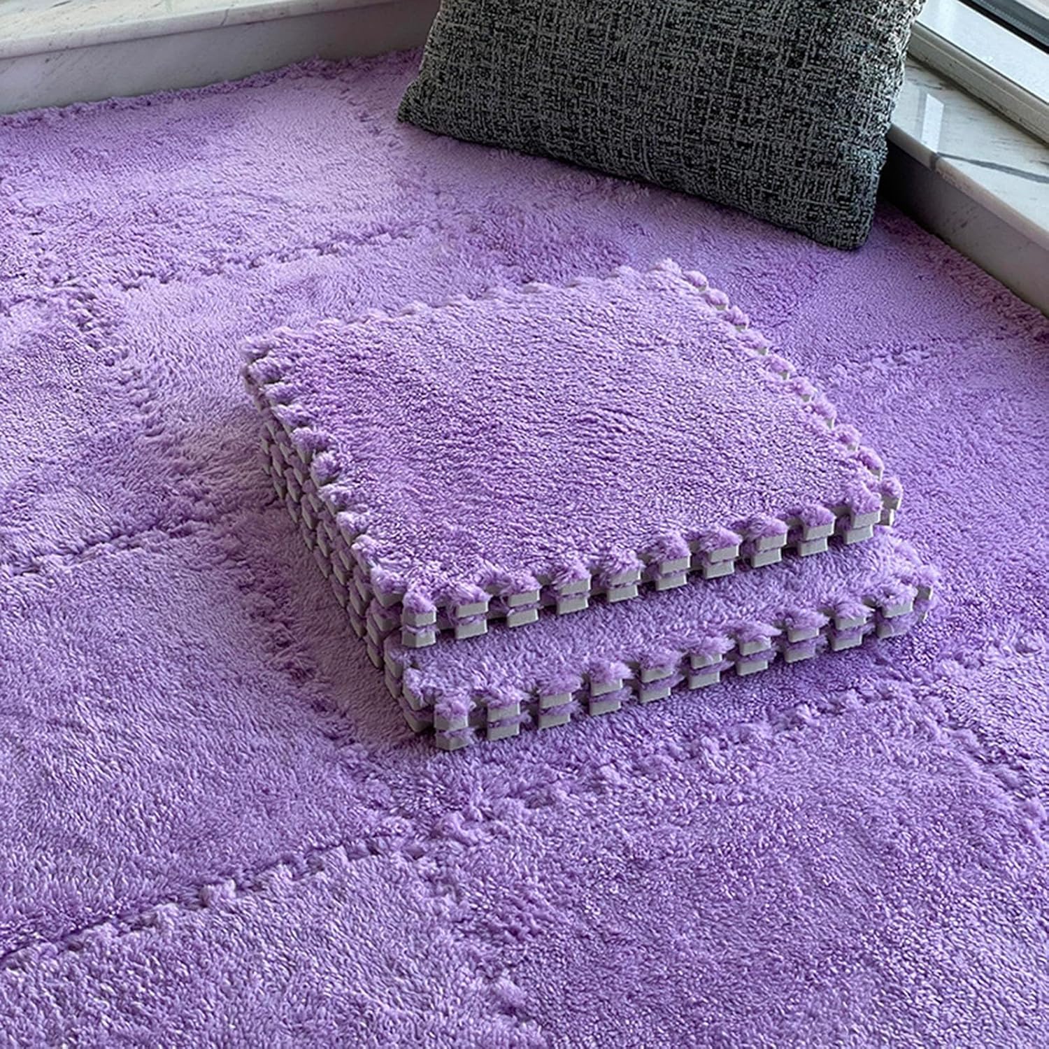 Tapis en mousse douce pour aire de jeux enfant en dalles emboîtables violettes ELzEy