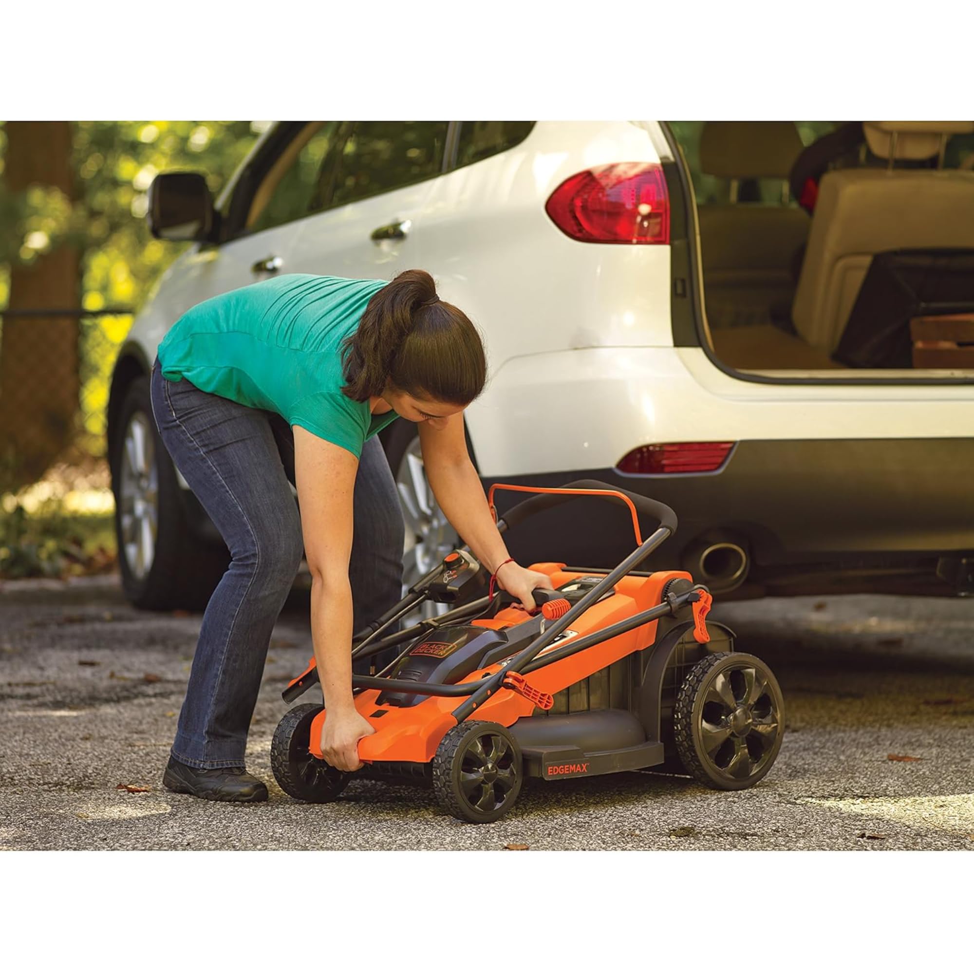 BLACK+DECKER, Attrezzature da giardino - Tosaerba elettrico 2000 W, sbraccio 48 cm. LM2000-QS