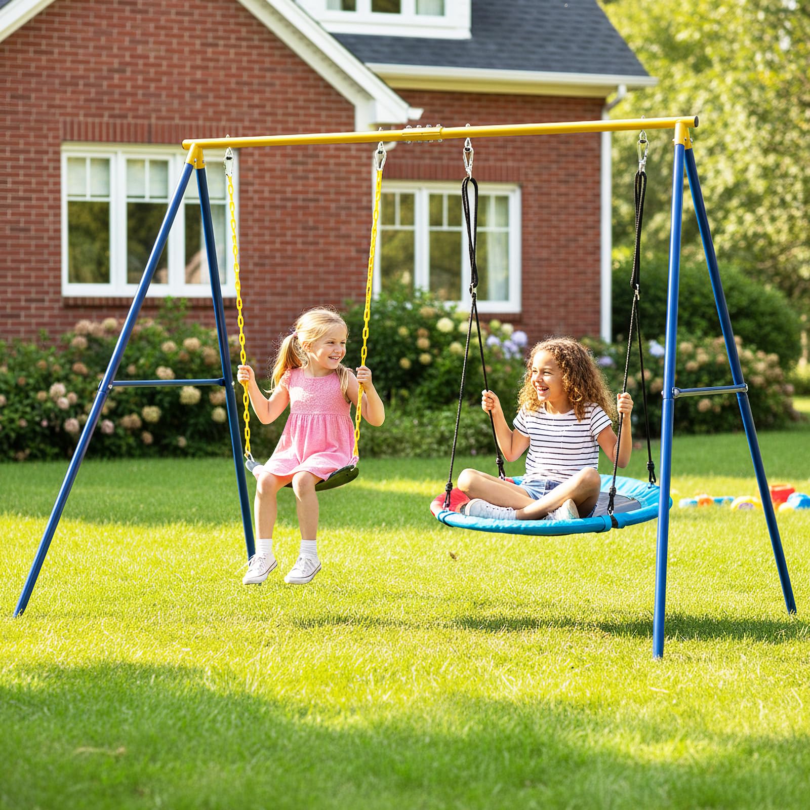 RELAX4LIFE Struttura per Altalena Doppia da Giardino con Portante 300kg, 2 Posti da Appendere, per Bambini e Adulti, Gioco Interno/Esterno, 4 Picchetti, Copripiedi e Moschettoni, Giallo e Blu