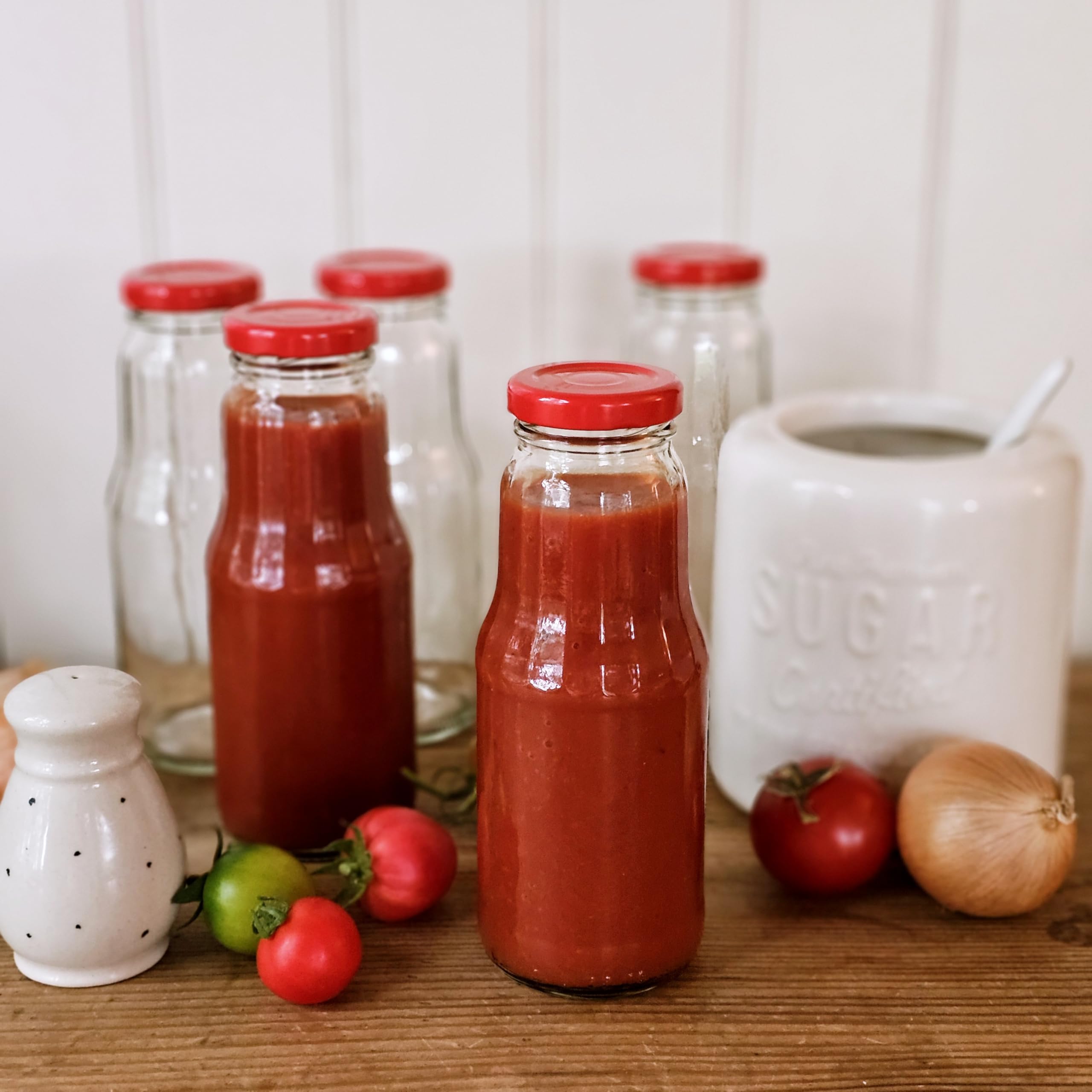 Glasflasche 300 ml mit Schraubdeckel – Saftflasche leer 0,3 l TO43 – Smoothie Flasche Glas – Wiederverwendbare Trinkflasche spülmaschinengeeignet für Saft, Sirup, Öl & Selbstgemachtes (Rot, 50)