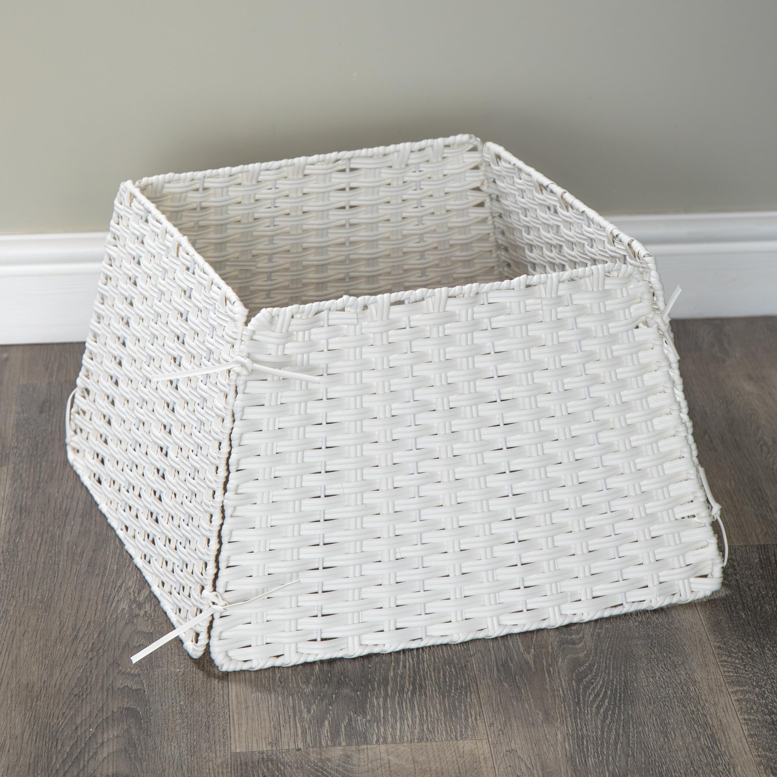 Samuel Alexander White 47Cm X 46Cm Foldable Faux Rattan Christmas Tree Skirt In