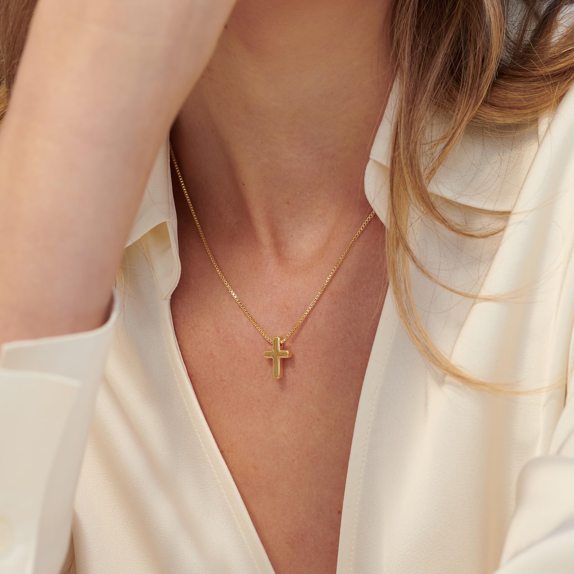 Kreuzkette, 14K Gold plattierte Kistenkette Cross Anhänger Halskette Zierfeindliche Silberne Kreuz winzige Halskette für Frauen