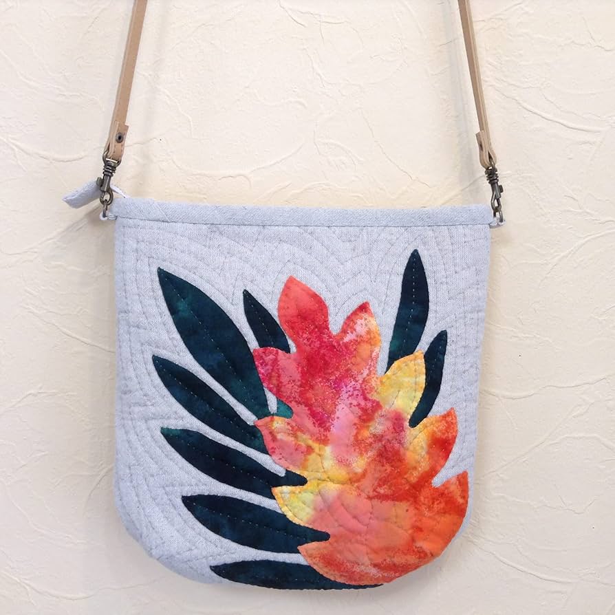 専用！ ハワイアンキルト ショルダーバッグ ハワイアンキルト ☆ ショルダーバッグ ☆ サコッシュ ウル