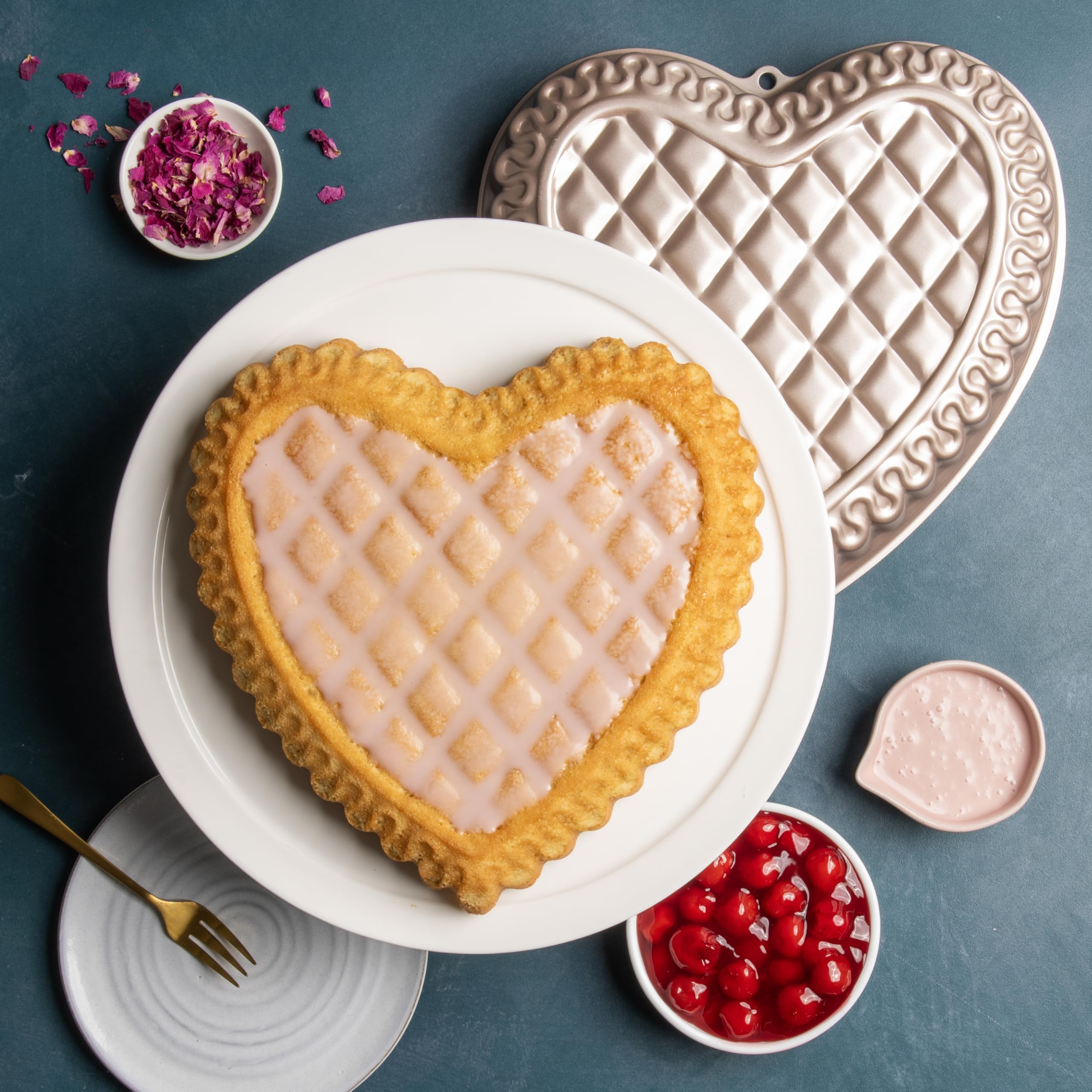 Amazon.com: Nordic Ware: Valentine's Bakeware