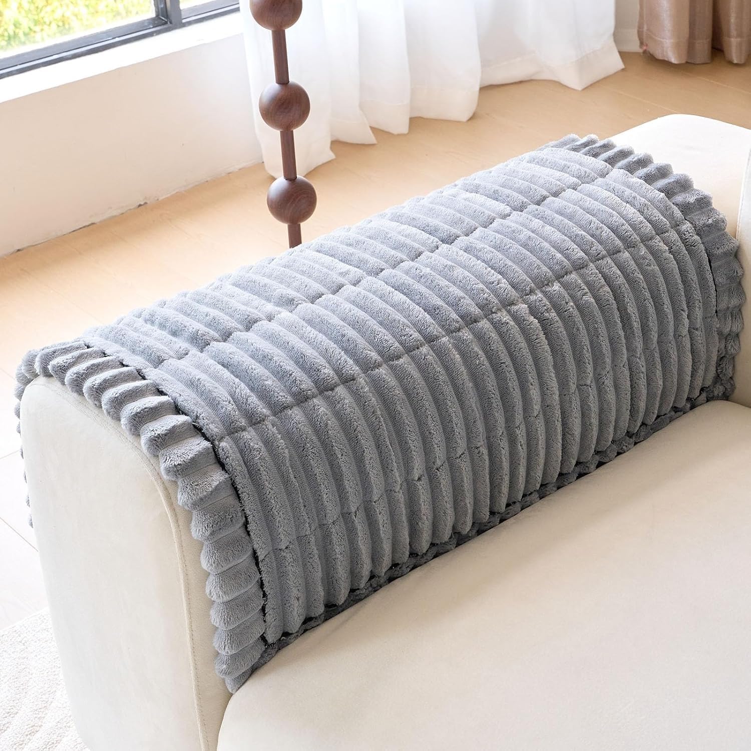 Set of 2 Faux Fur Couch Arm Cover Back Covers, Non-Slip Chair Arm Covers, Soft Fuzzy Arm Rest Cover for Sofa, Armchair Slipcovers Couch Protector for Dogs Cats(Light Gray,31x31 inch(Pack of 2))
