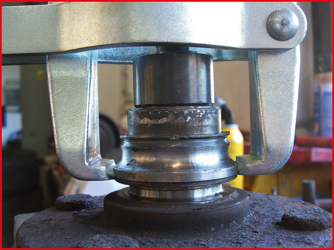 KS Tools 700.1260 Uniwers sciagacz 2-ramienny do sciagania piersc lozys z napinaczem ramionM16x150