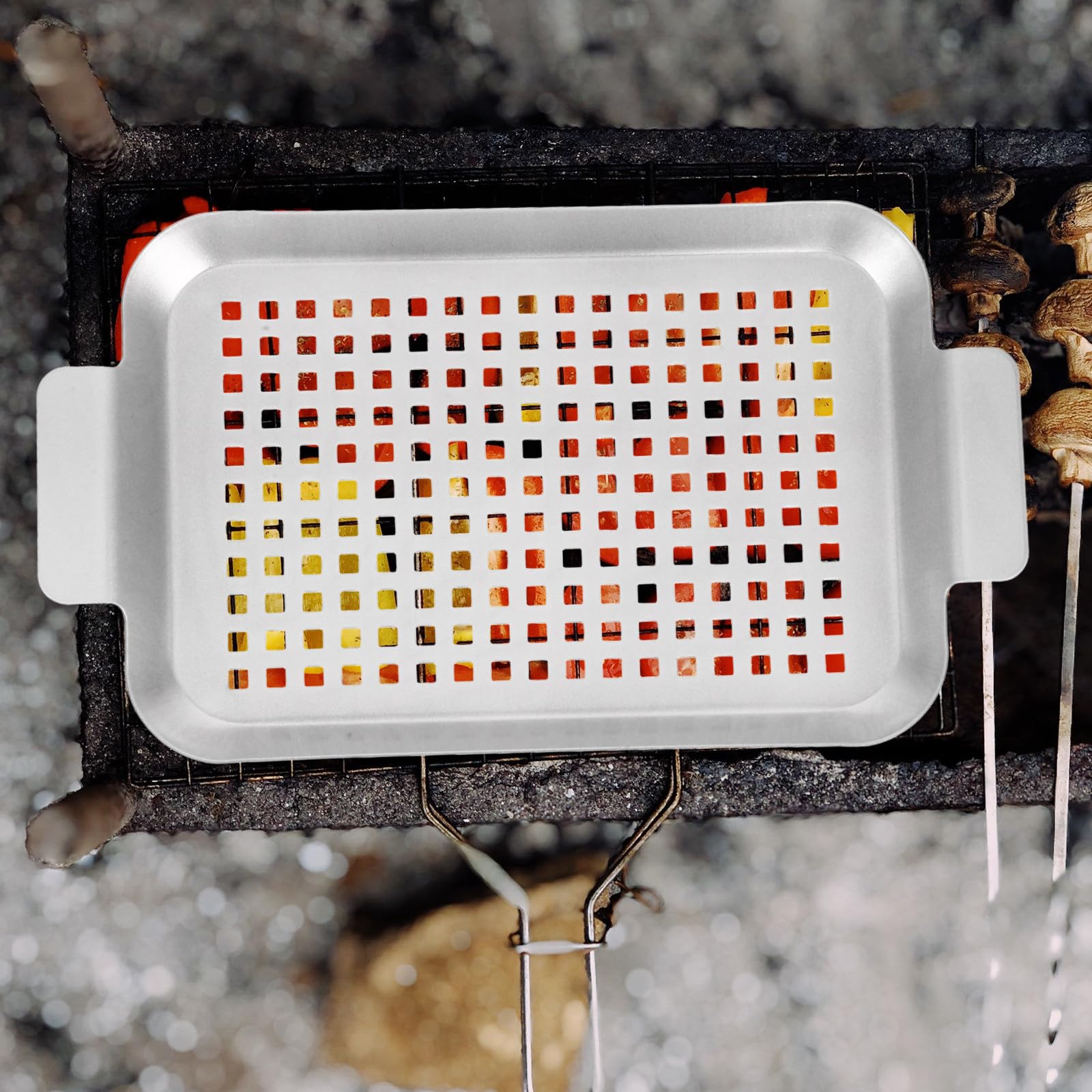 Grillschale Edelstahl mit Perforiertem Design und Robusten Griffen Backblech für Gasgrill zum Grillen von Gemüse und Fleisch im Outdoor Camping