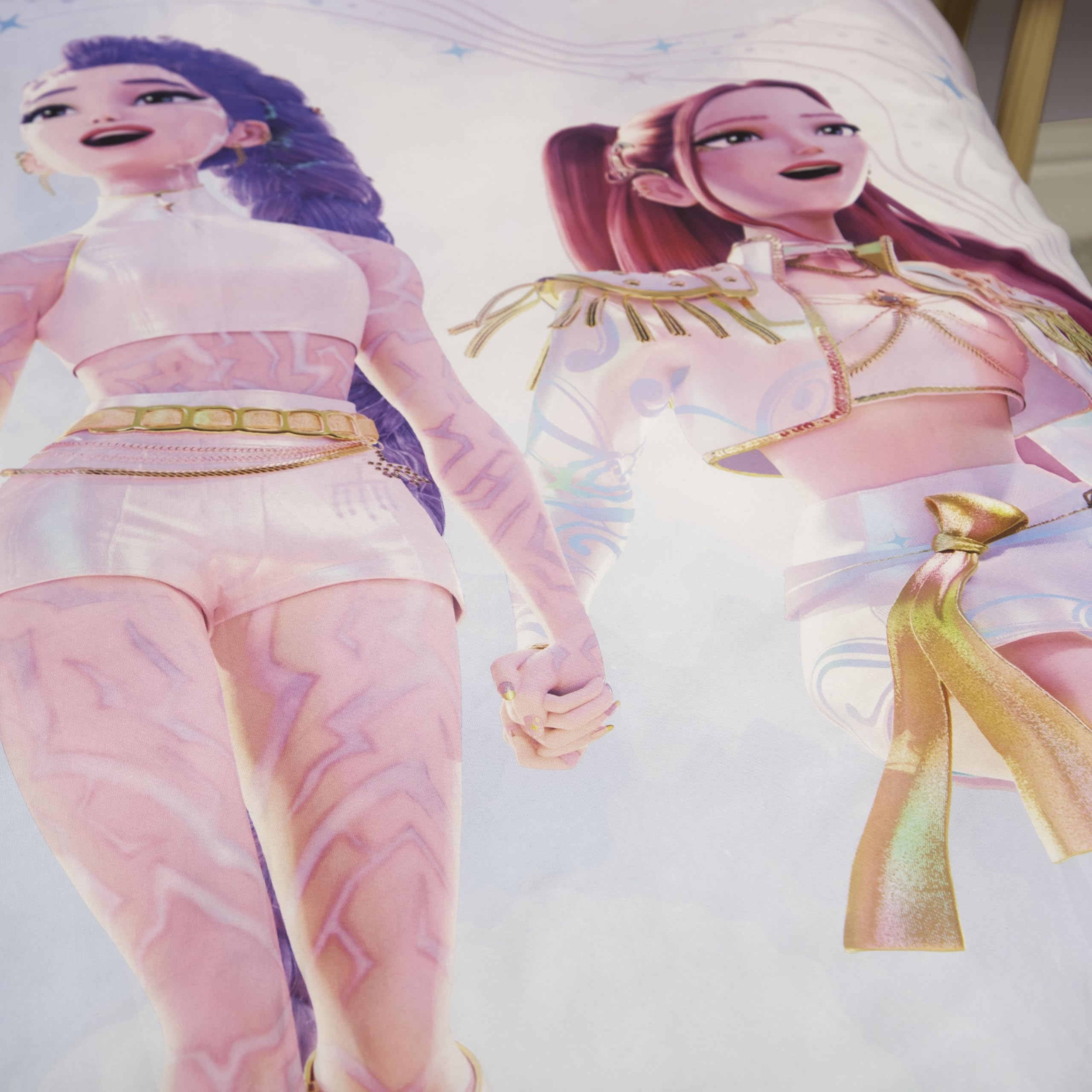 Juego de Funda nórdica Individual con Licencia Oficial de K-Pop Demon Hunters | Ropa de Cama Reversible de Dos Caras con diseño de Banda Sonora, Incluye Funda de Almohada a Juego
