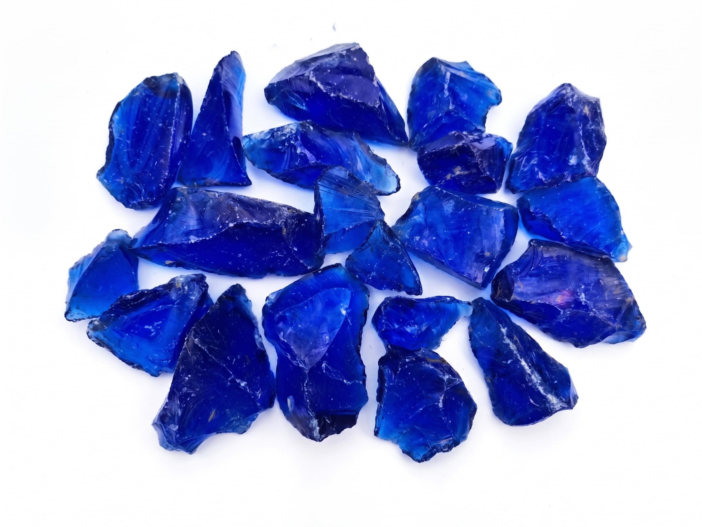 Glassteine Blau 10kg (3-5 cm) – Dekosteine Garten & Aquarium Deko Steine – Hochwertige Glasbrocken für Gabionen, Vasen & Blumentöpfe – Recyceltes Glas & Wetterfest(Blau, 10kg)