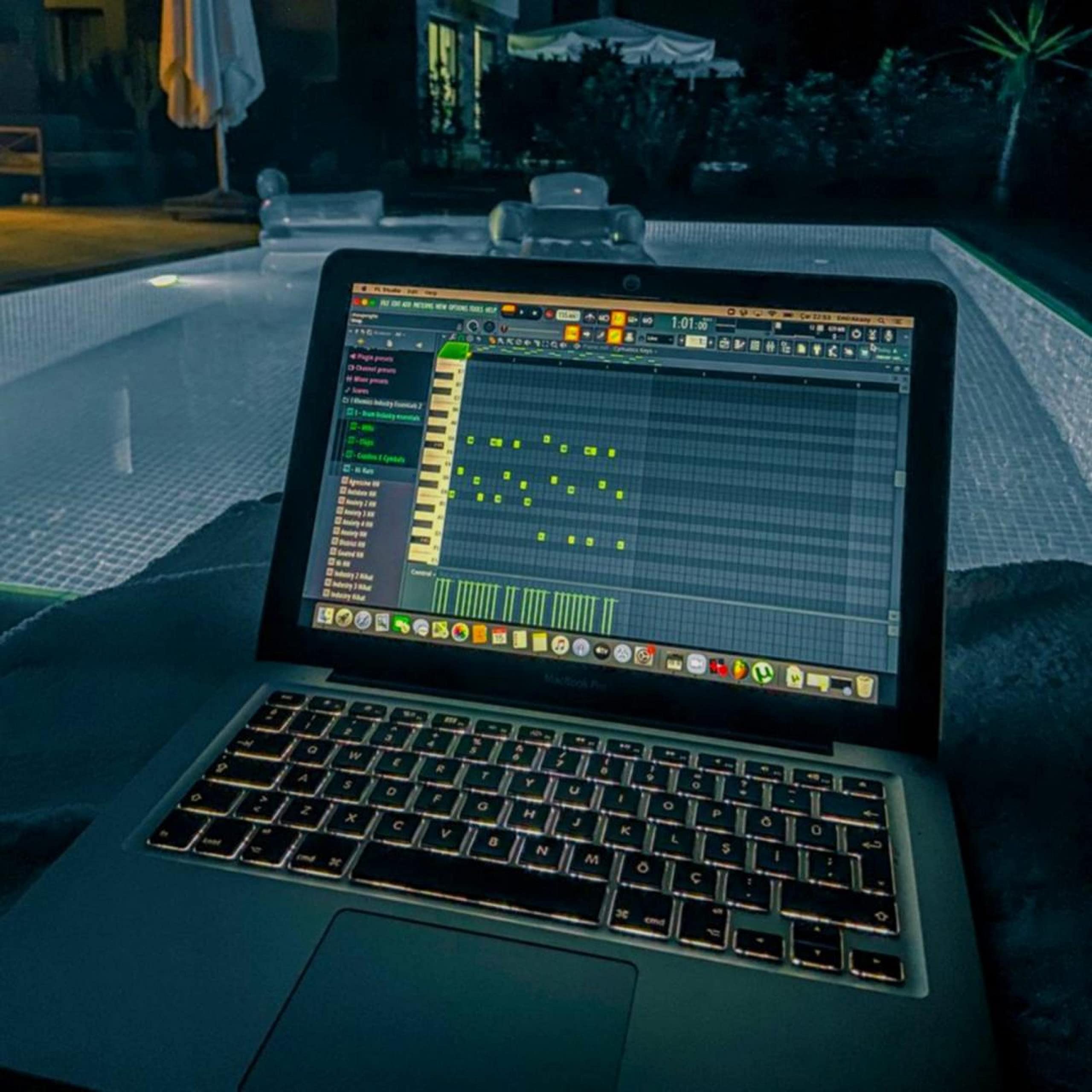 Special Delivery x What's Luv