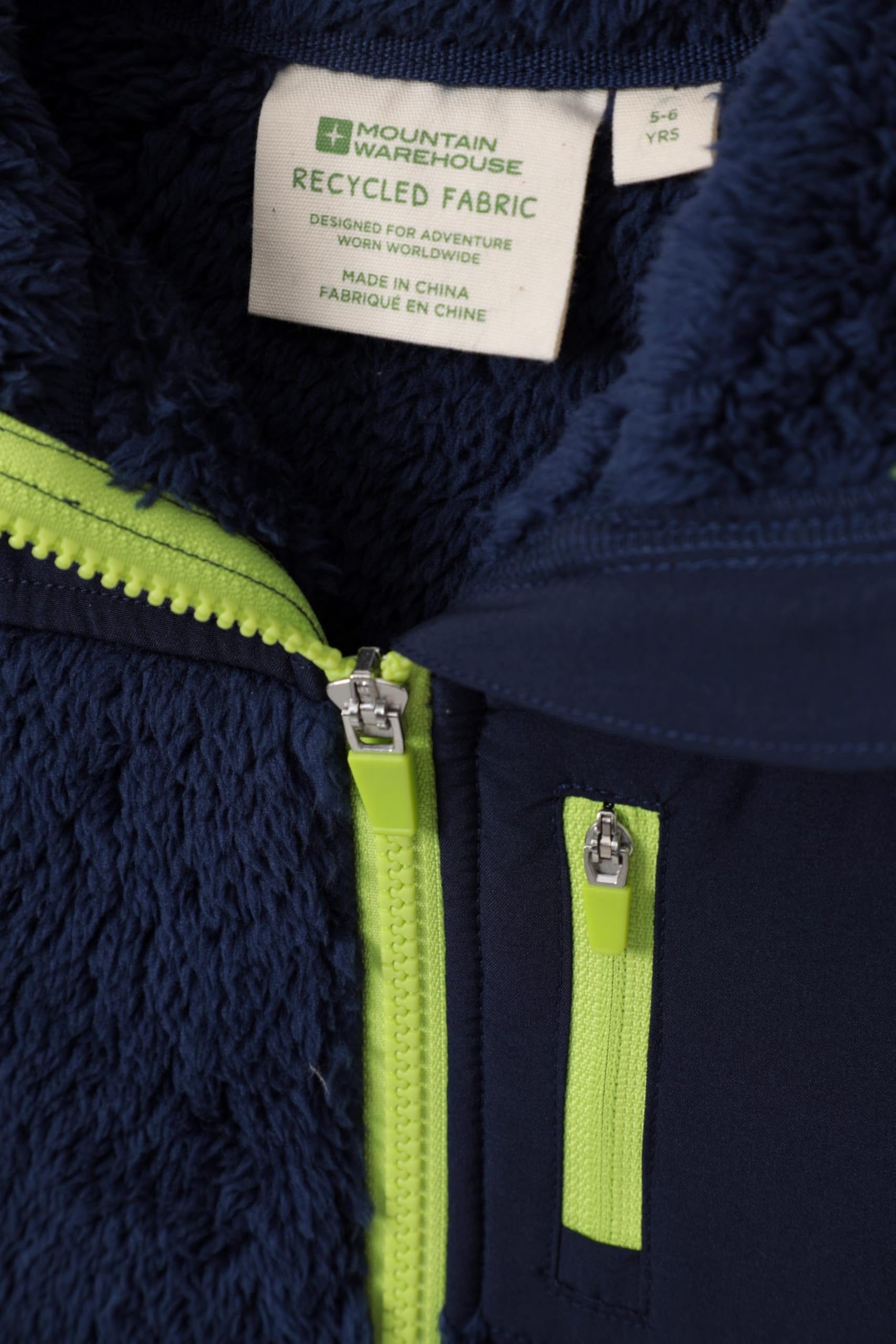 Mountain Warehouse Polaire recyclée Confortable pour Enfant - Sweat-Shirt décontracté Chaud, léger - avec Poches Avant - Idéal pour Le Camping et l'extérieur