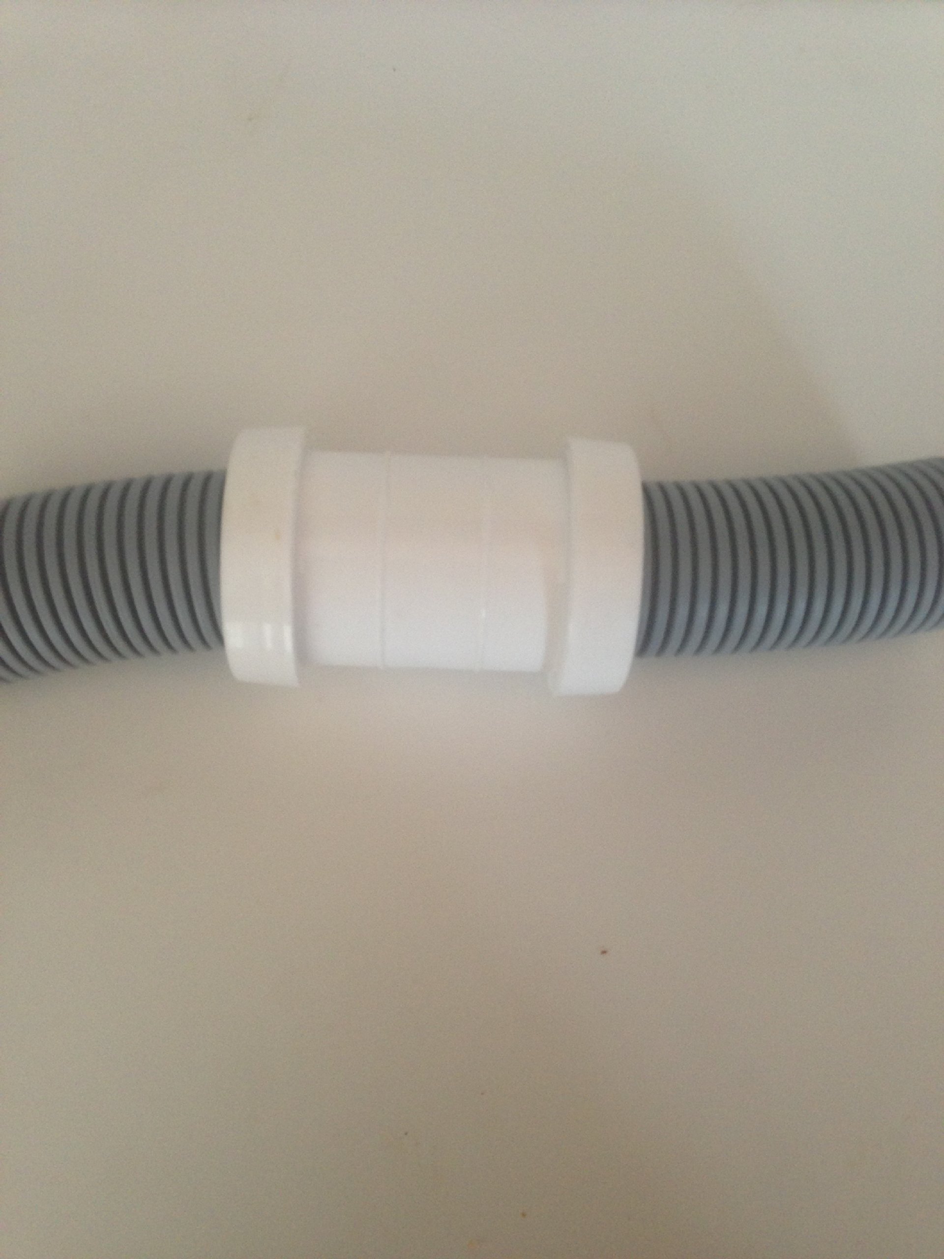CARAVAN 32mm CONVOLUTED WASTE PIPE CONNECTOR