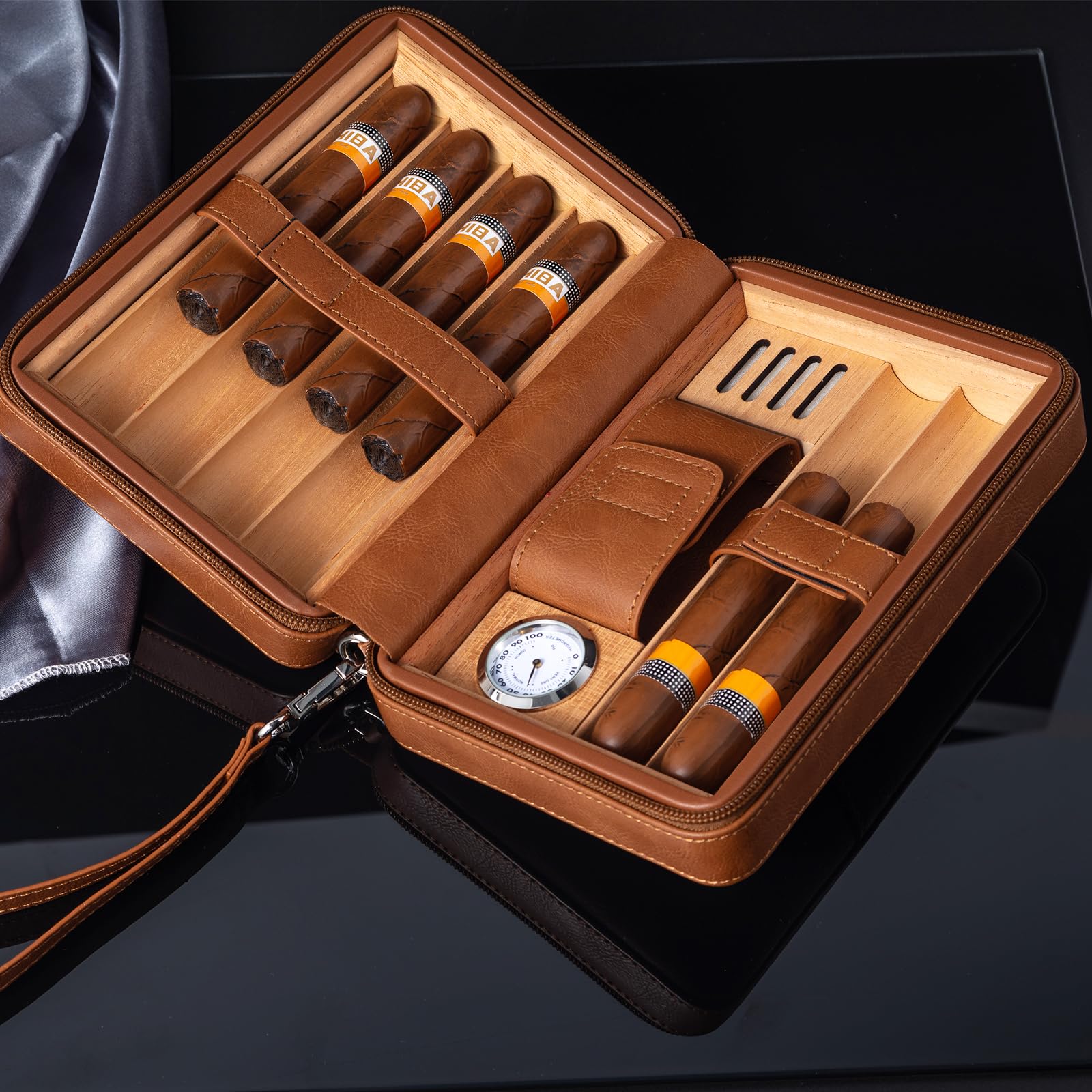 Goshentech Humidor, custodia in legno di cedro foderata in pelle, capacità 6 pezzi, igrometro e umidificatore integrato, kit portatile da viaggio (marrone)