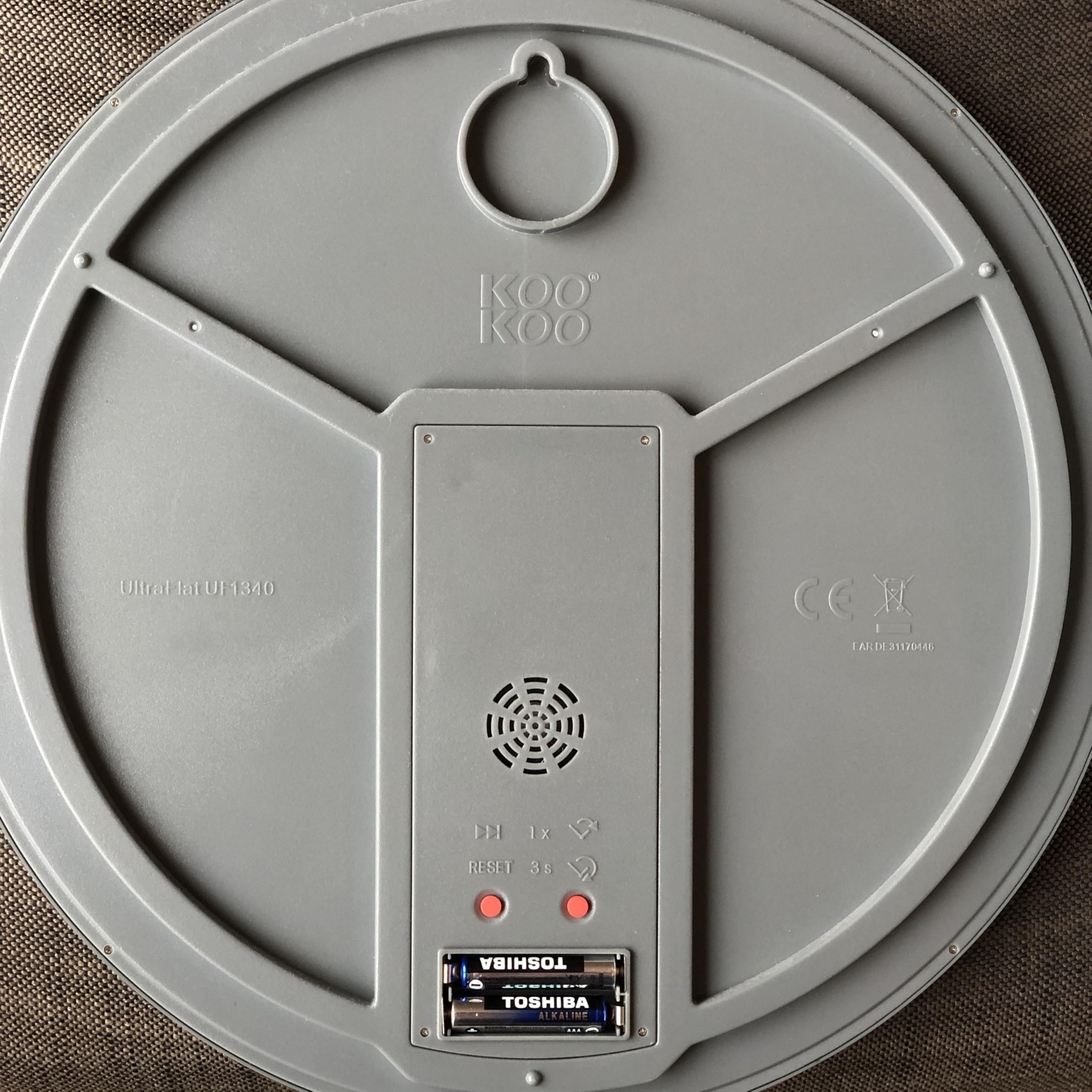 KOOKOO UltraFlat Gris, Reloj de Pared con 12 pájaros cantores, nativos, grabaciones Originales de la Naturaleza, dial Llamativo