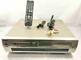 ビクターMinidv/Svhs,Vhsダブルデッキ、純正リモコン、取説付き Amazon | SONY DV/miniDV SVHSダブルデッキ SONY WV-D10000