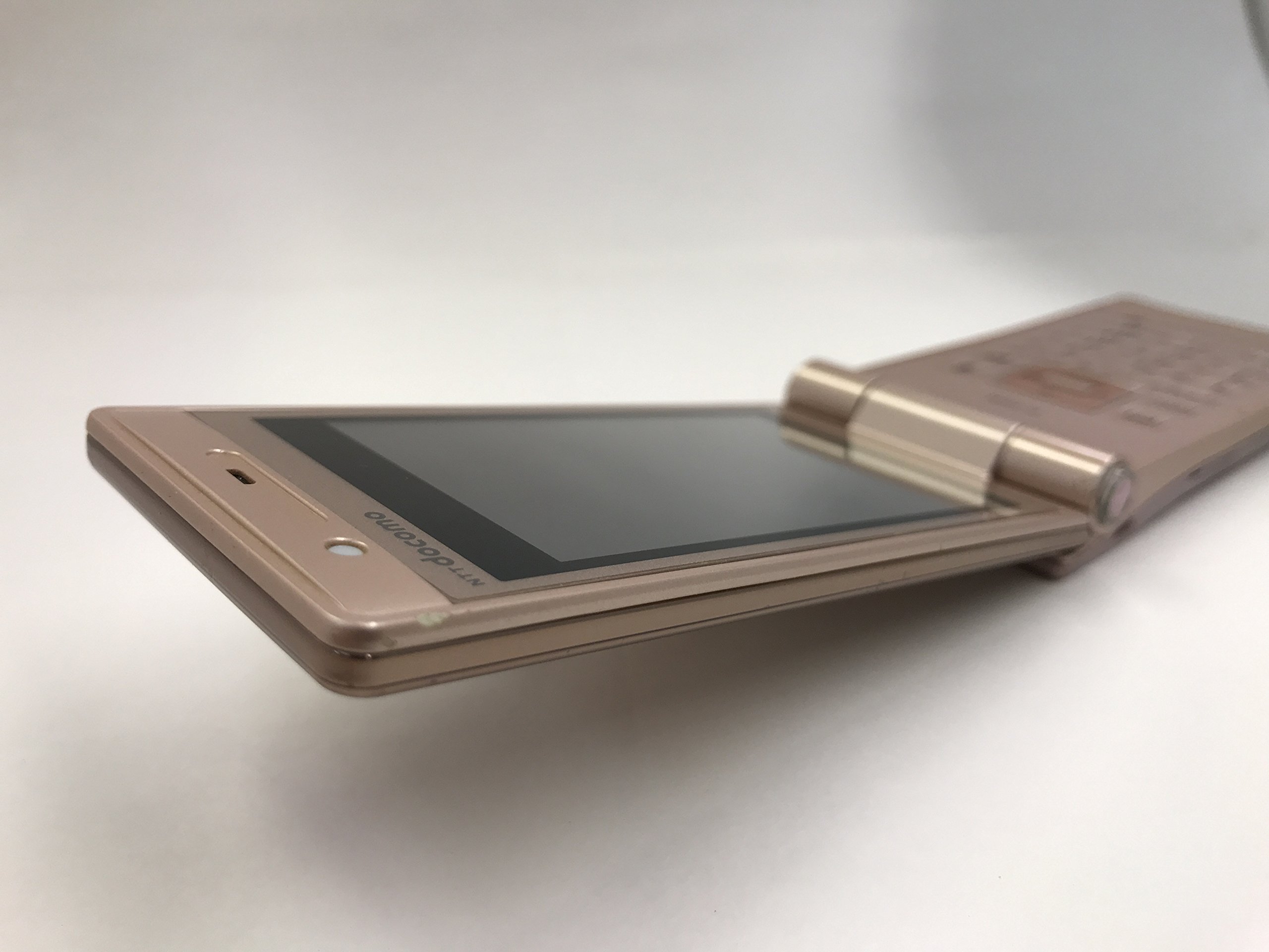 Amazon | P-05B ピンクゴールド 携帯電話 白ロム ドコモ docomo | 携帯