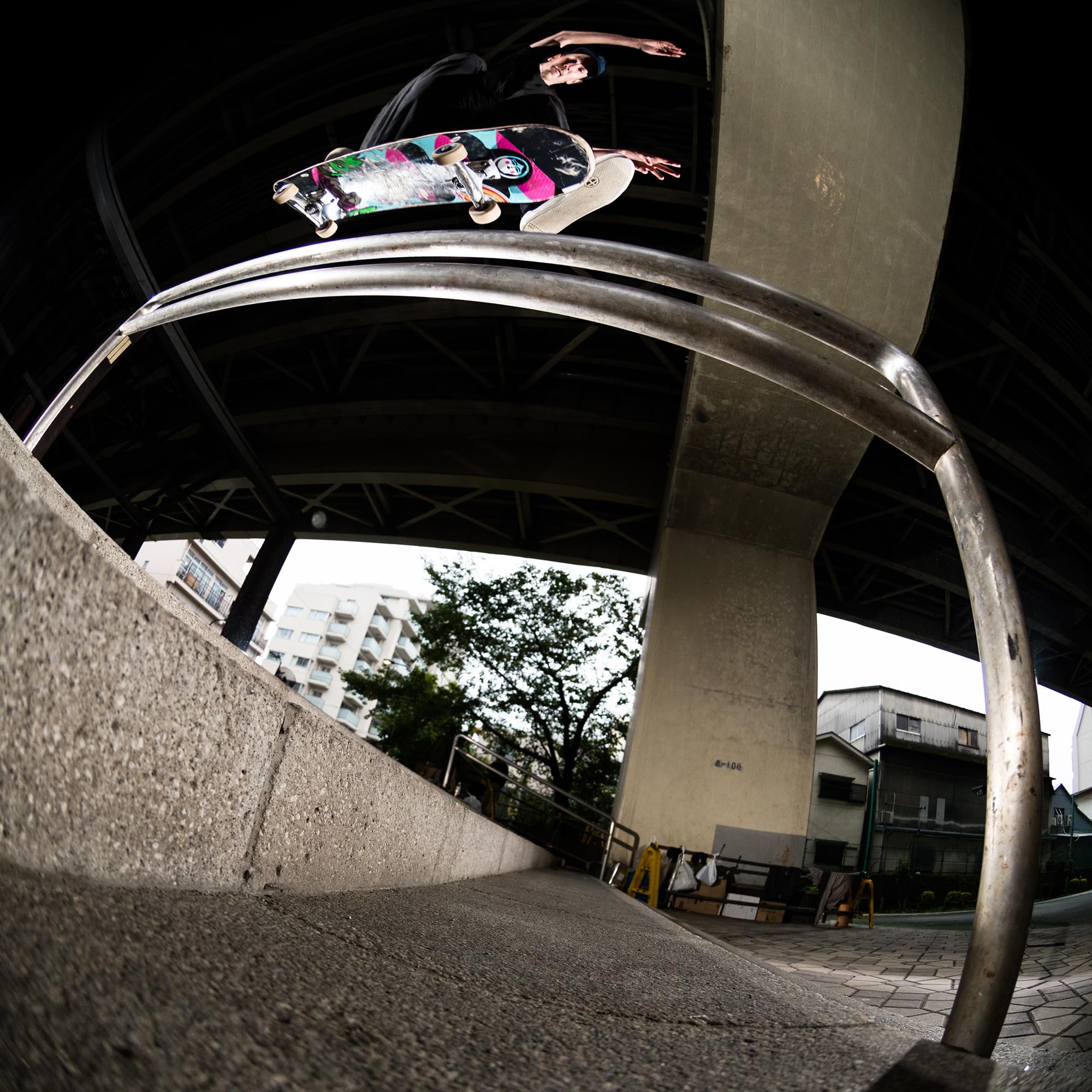 MOB Skateboards Bubble 8.0 – Tavola completa 31 x 8 pollici – Tavola in legno a 7 strati di legno d'acero – già montata – Skateboard per ragazzi, adulti, principianti e professionisti – Arancione