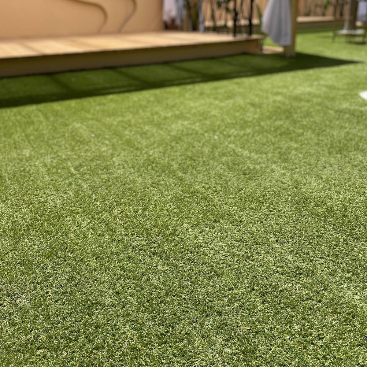 BONERVA | Césped Artificial GARDEN PLUS | Alturas: 22mm y 30 mm | Varias Medidas | Ideal para jardín, terraza, patio y balcón | Uso Decorativo y funcional (2x10 Metros, 22, Milímetros)