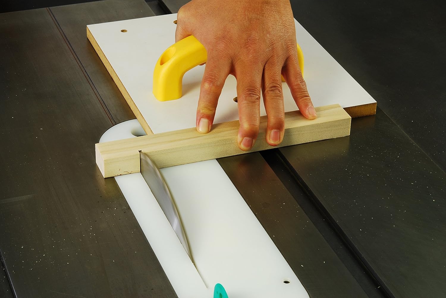 Microjig ZEROPLAY Miter Bars (2-Pack) with MATCHFIT Jig Handle For Table Saws and Router Tables