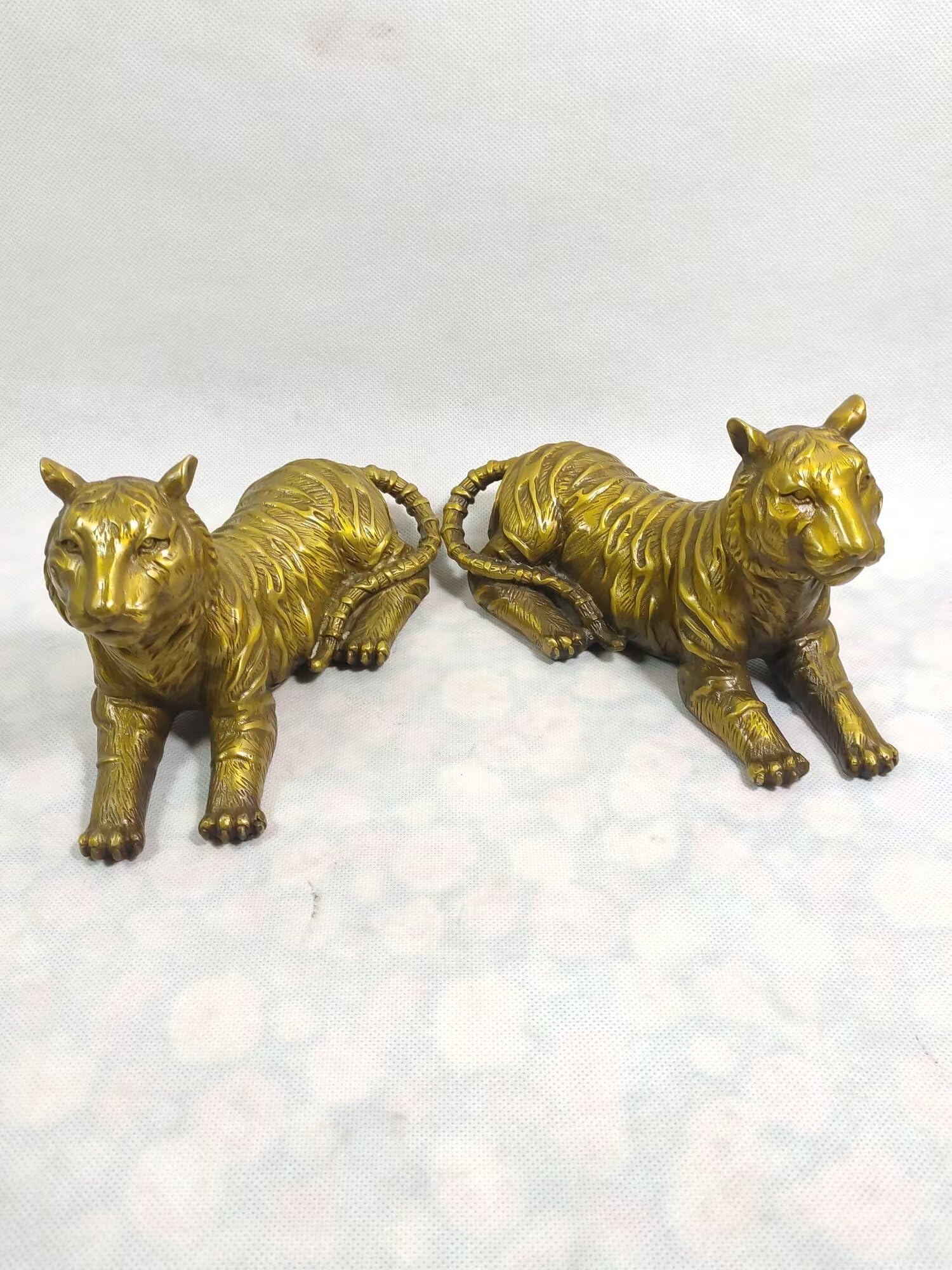 GLETSF Sculpture Crafts Copper Antique Sika Deer Statue Painted Handicraft Sculpture Animal Statuette Home Decoration Tonglu Art Ornaments Collection Gifts,