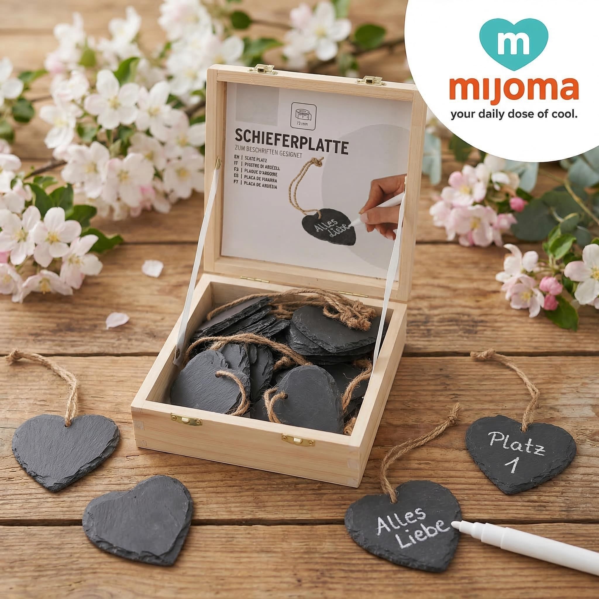 MIJOMA Schieferherzen 7x7cm – 18er Set Anhänger aus Naturschiefer mit Juteband in Holzbox – DIY Dekoration & Geschenkanhänger beschriftbar, rustikal & kreativ