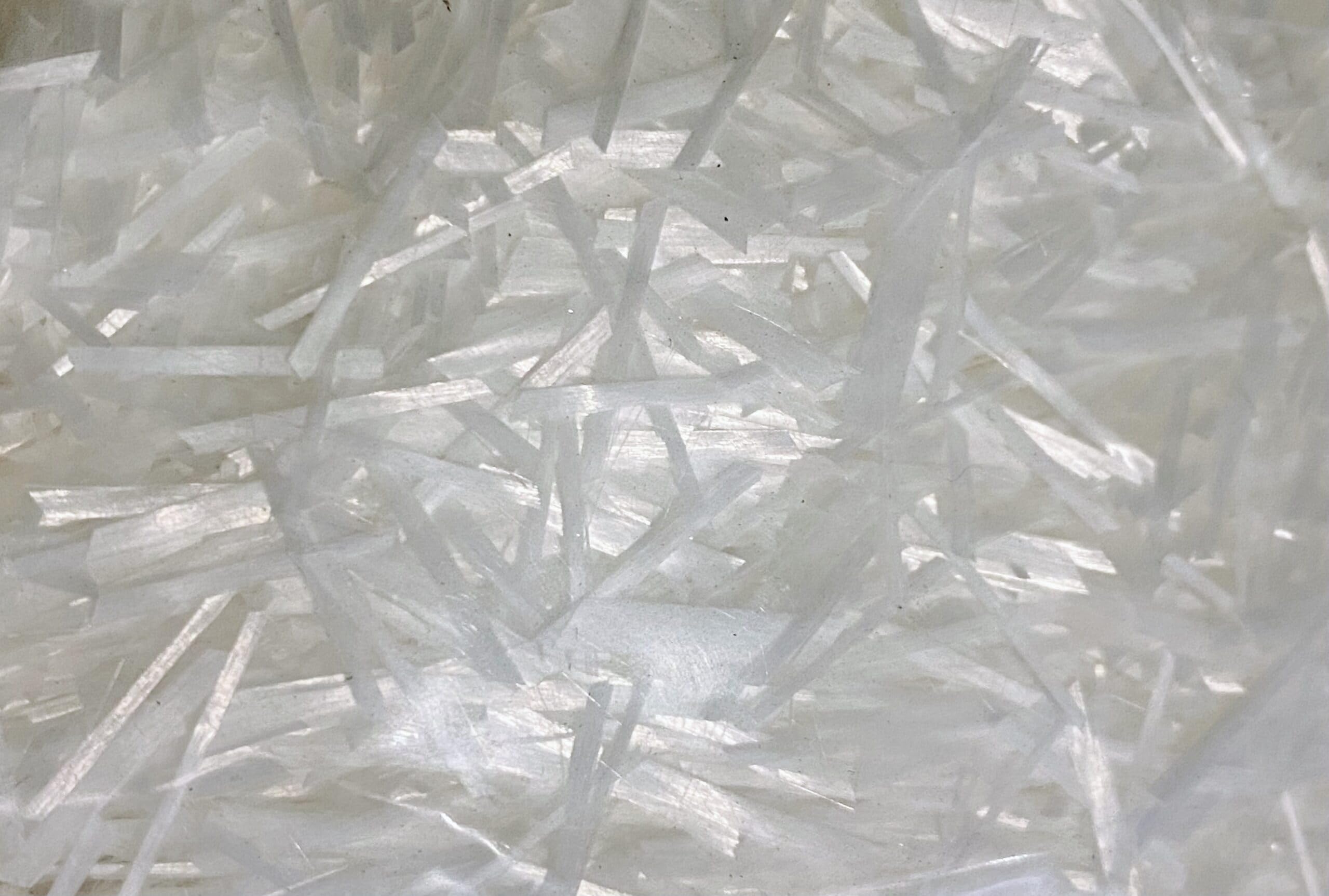 FIBRA DE VIDRIO AR PARA HORMIGÓN 13mm. FIBRA DE REFUERZO PARA GRC. Formatos: 1 kg / 3 kg/ 20 kg. (3)