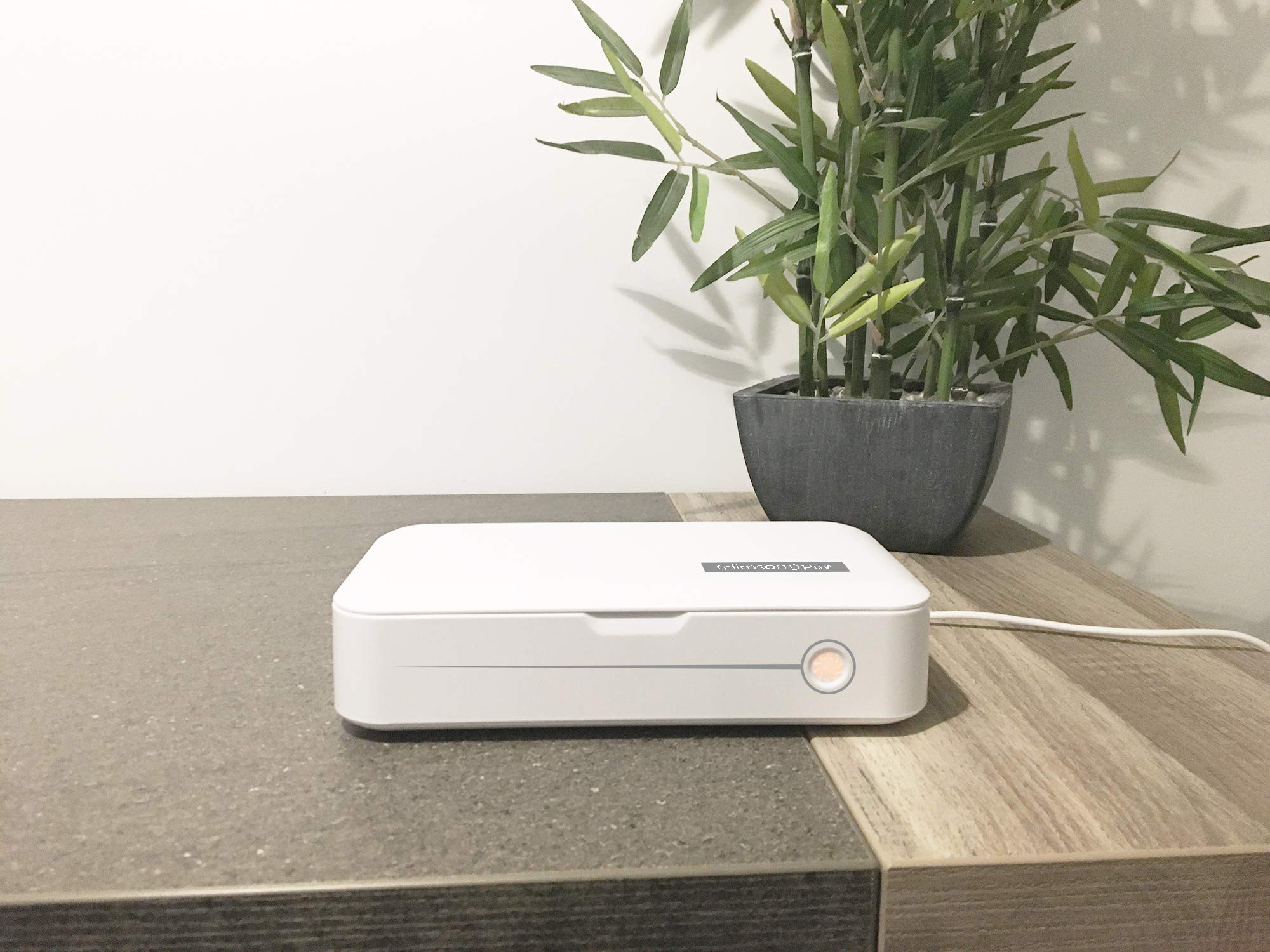 CLIMSOM Stérilisateur UV Compact pour Objets du Quotidien et Matériel Coiffure et Esthétique – Désinfection jusqu'à 99,99% en 6 min – Nettoyeur UV LED avec Adaptateur Secteur et Câble USB Inclus – CE