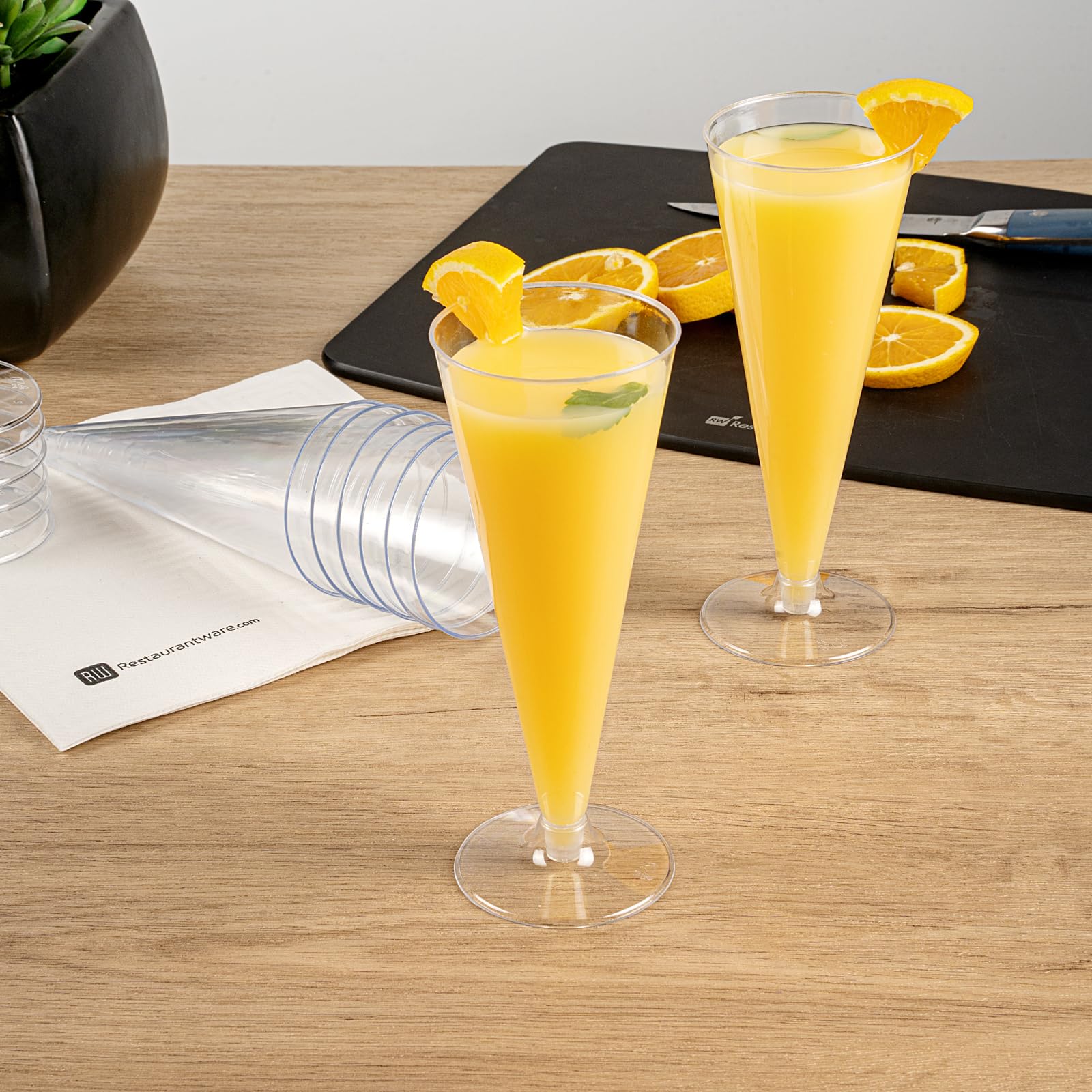 RW Base - Copas de tostado de 6.5 onzas, 20 copas de champán desechables, con una base de extracción, vasos de cóctel de plástico transparente, servir vino espumoso, para fiestas Restaurantware